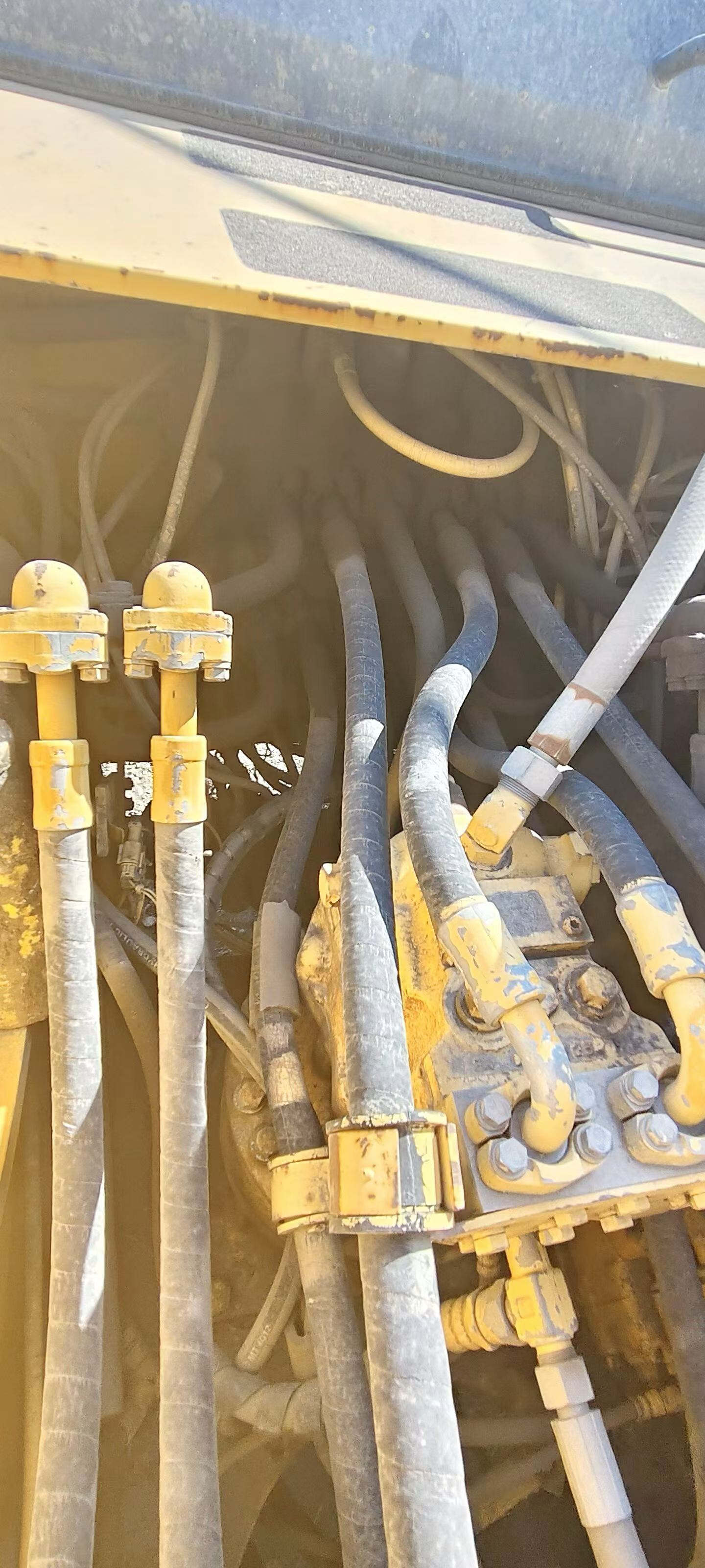 Buy Komatsu PC200-1 Used Excavator / 5