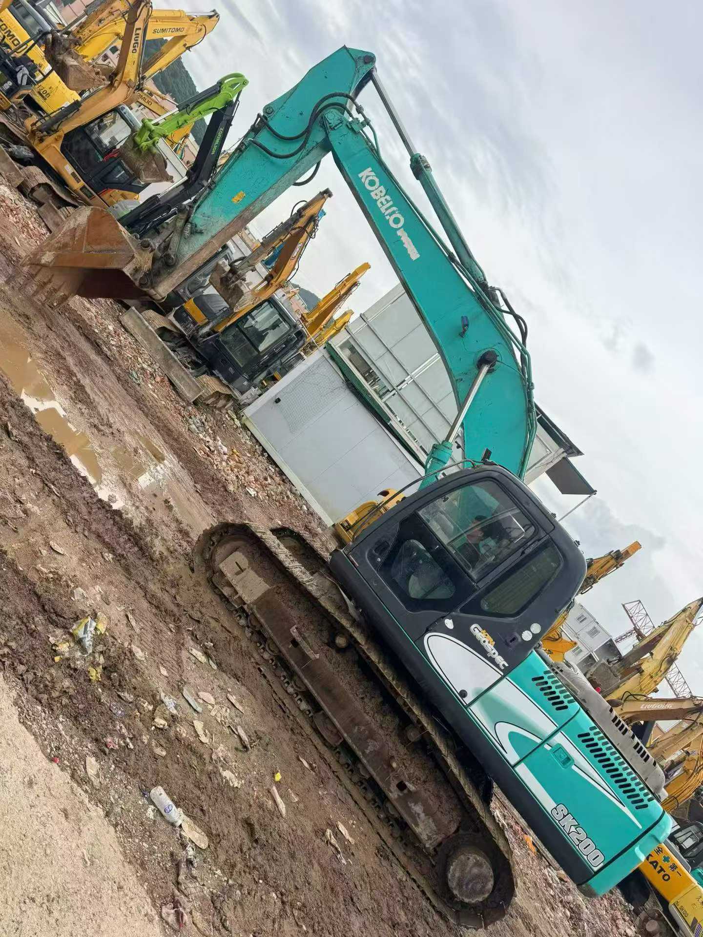 Купить Kobelco SK2008 Подержанный Экскаватор