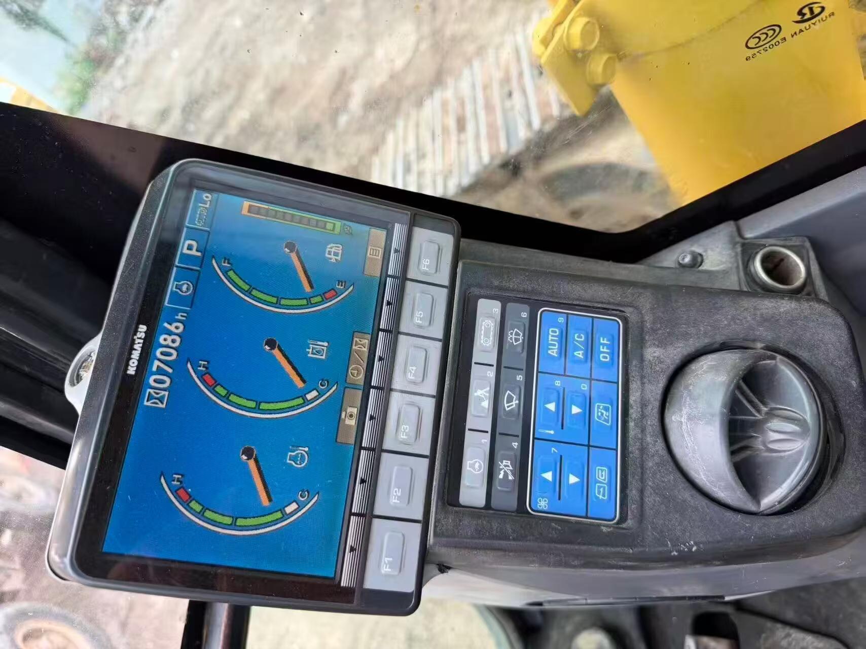 Compre Excavadora Komatsu PC350-8 Usada / 9