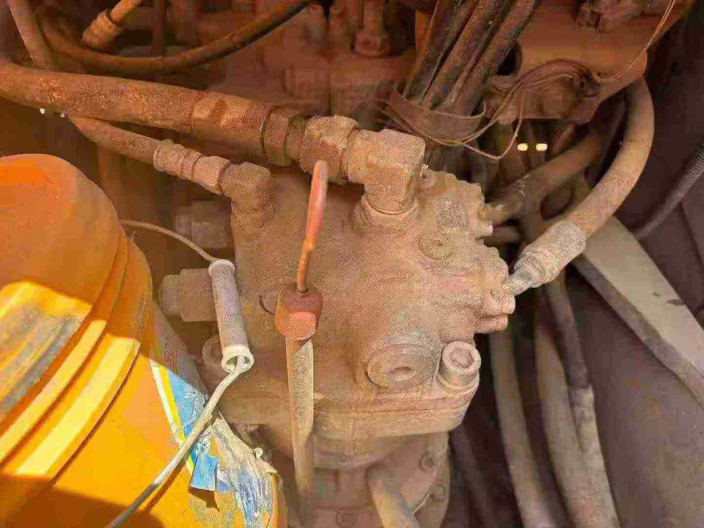 Compre Excavadora Hitachi EX120 Usada / 6