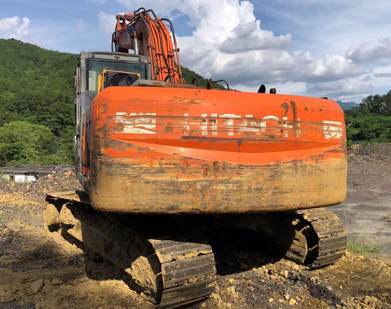 Buy Hitachi ZX200 Used Excavator