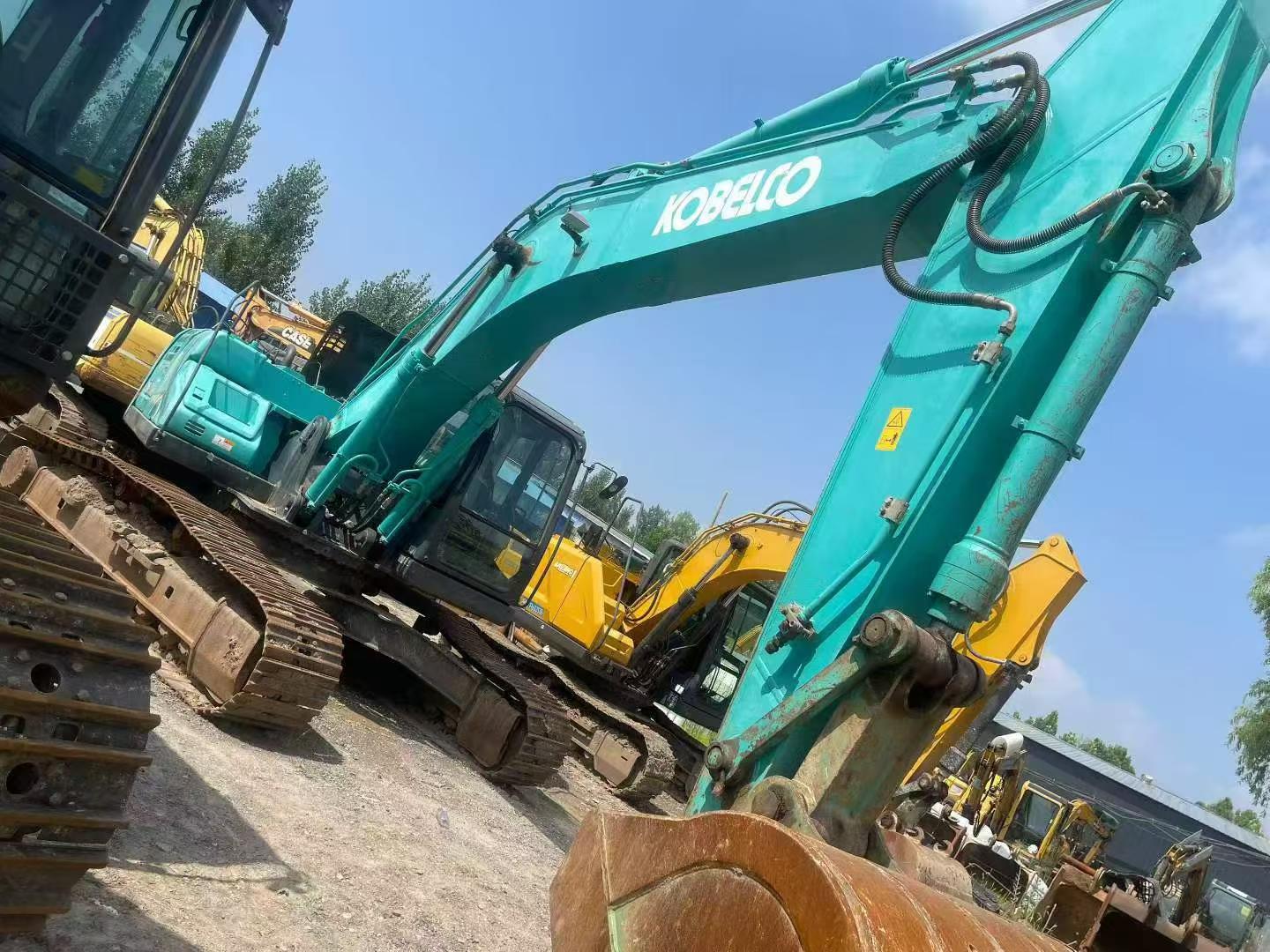 Compre Excavadora Kobelco SK260 Usada / 2