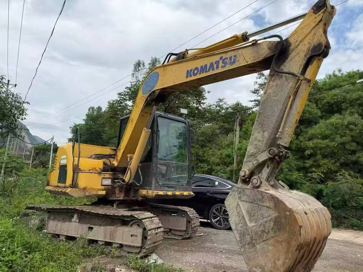 Купить Подержанный Экскаватор Komatsu PC70-8 / 2 Купить Подержанный Экскаватор Komatsu PC70-8 / 2
