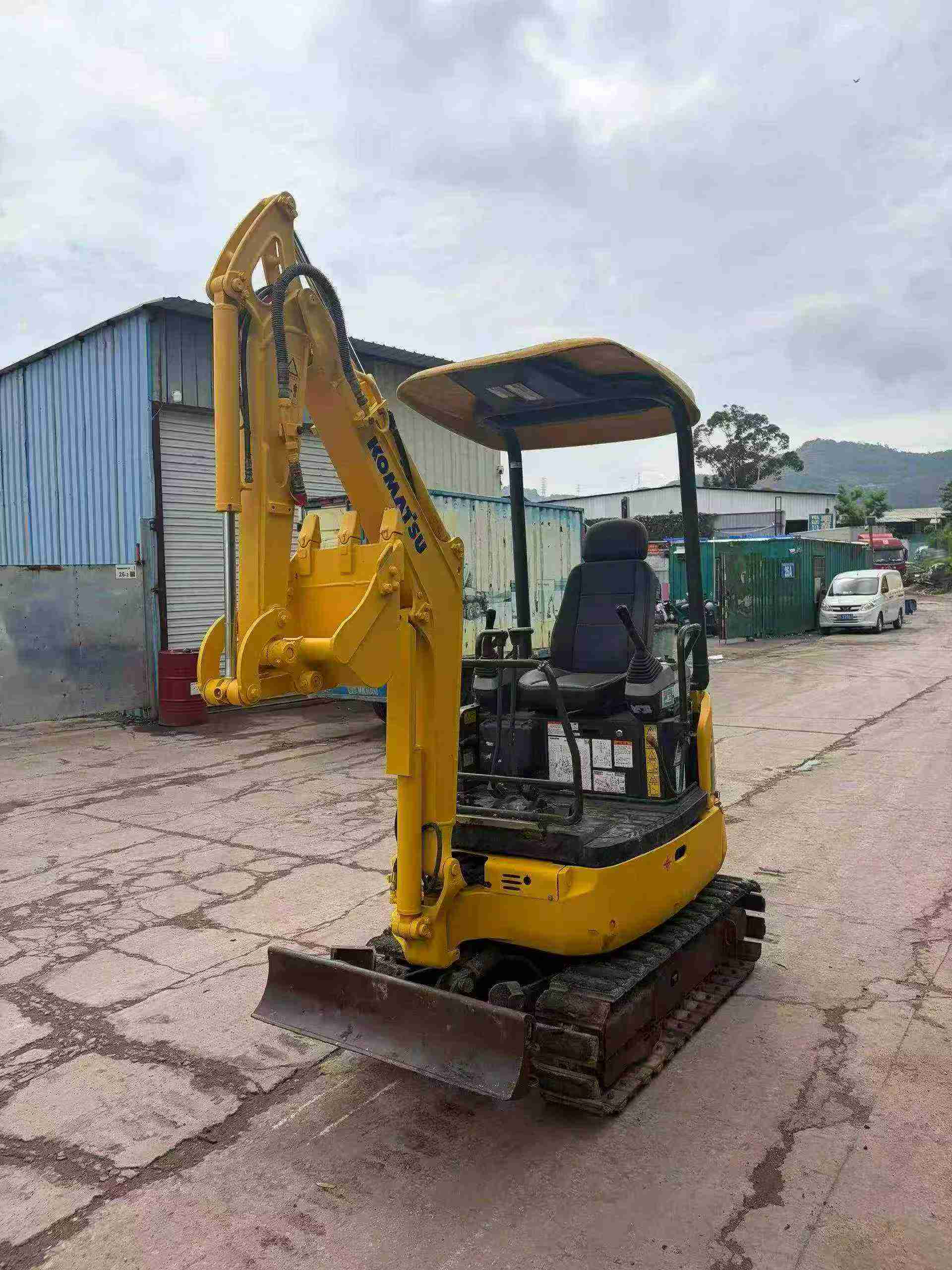 Comprar Komatsu PC18MR-2 Usado Excavadora