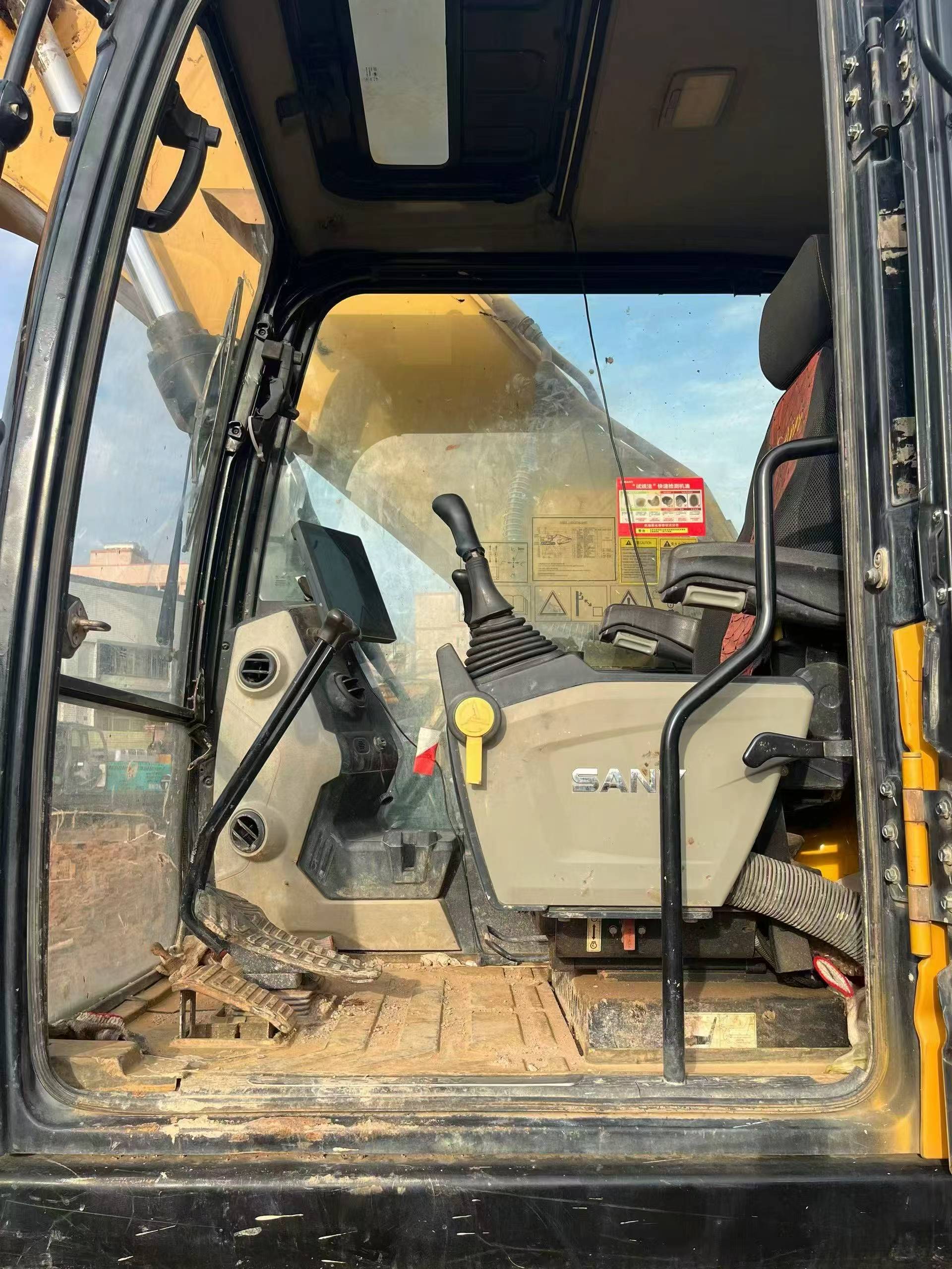 Buy Sany SY205C Used Excavator / 2 Buy Sany SY205C Used Excavator / 2
