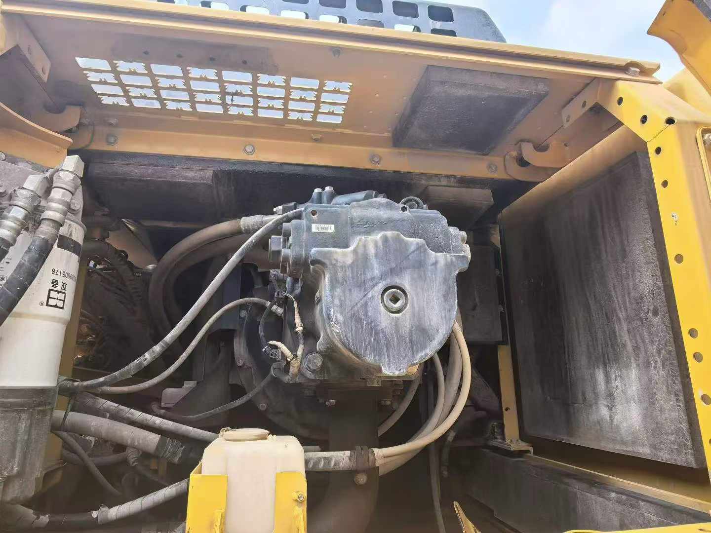 Compre Excavadora Komatsu PC460LC-8 Usada / 7 Compre Excavadora Komatsu PC460LC-8 Usada / 7