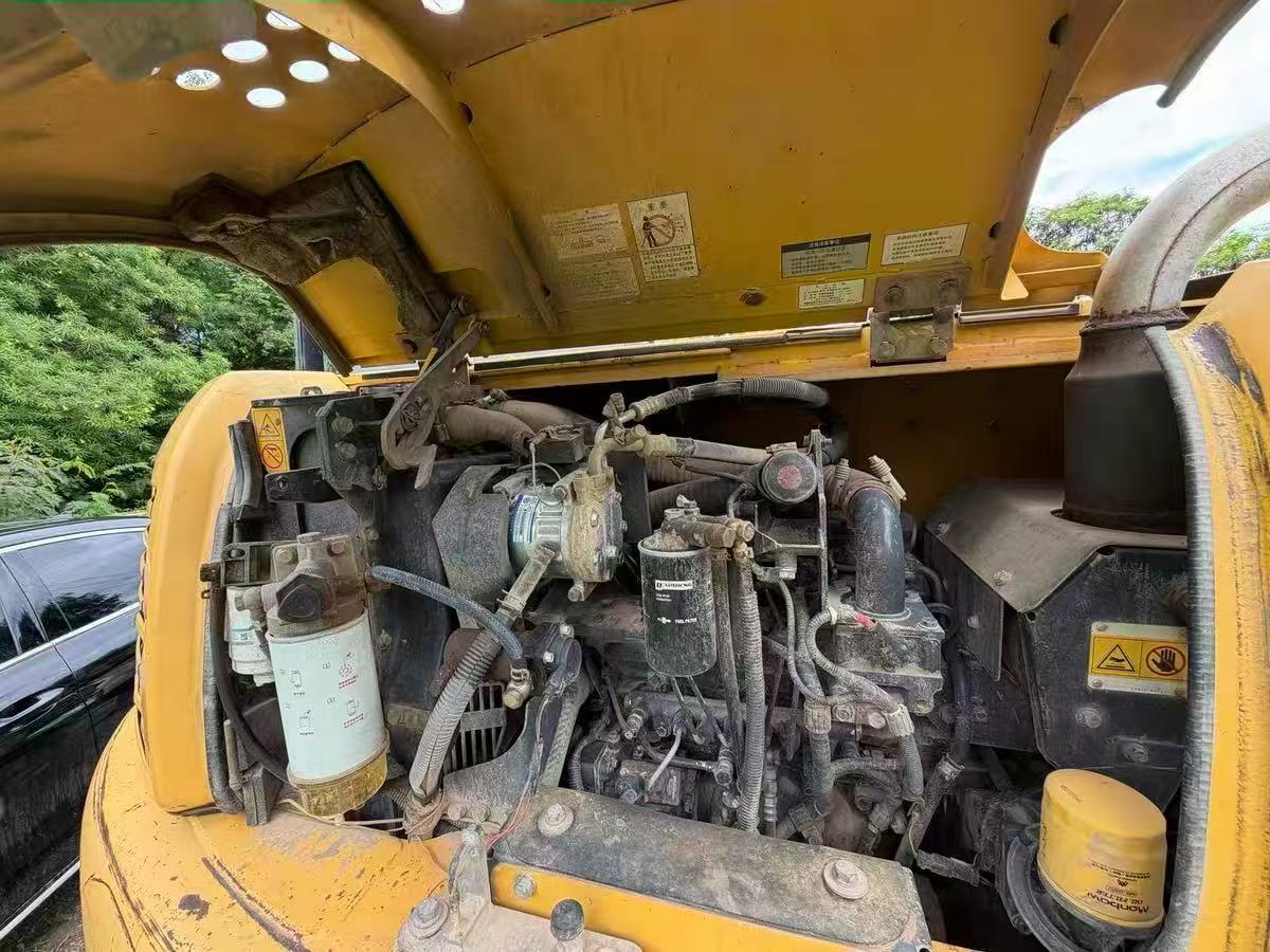 Купить Подержанный Экскаватор Komatsu PC70-8 / 4 Купить Подержанный Экскаватор Komatsu PC70-8 / 4