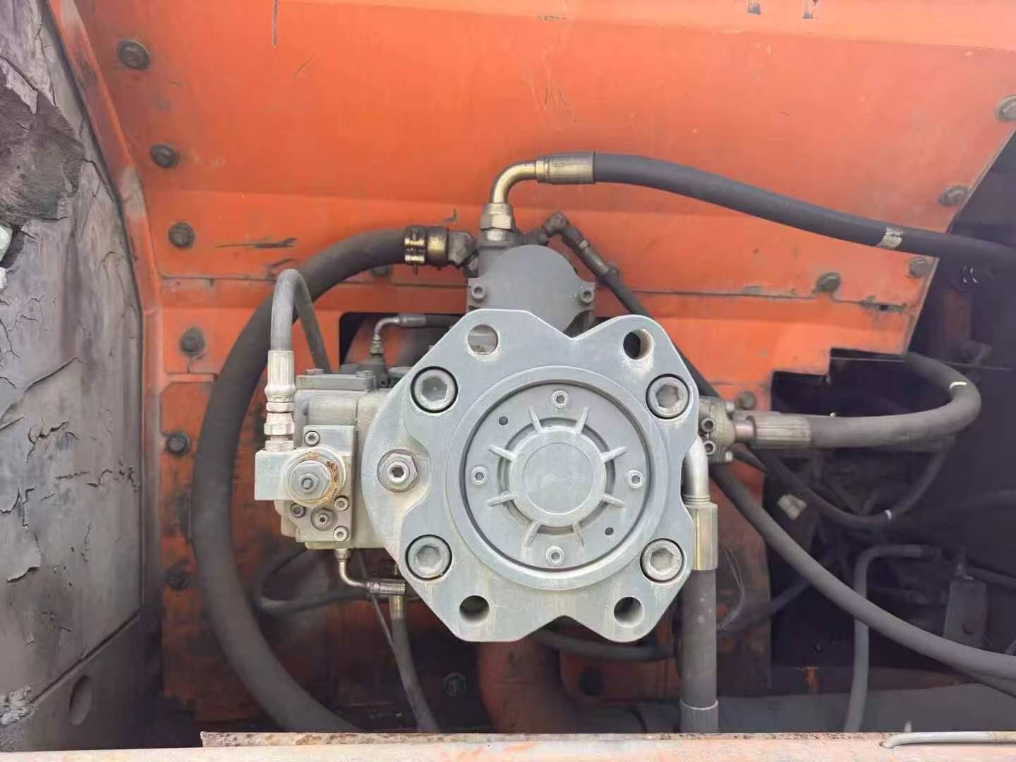 Compre Escavadeira Doosan S225 Usada / 6 Compre Escavadeira Doosan S225 Usada / 6