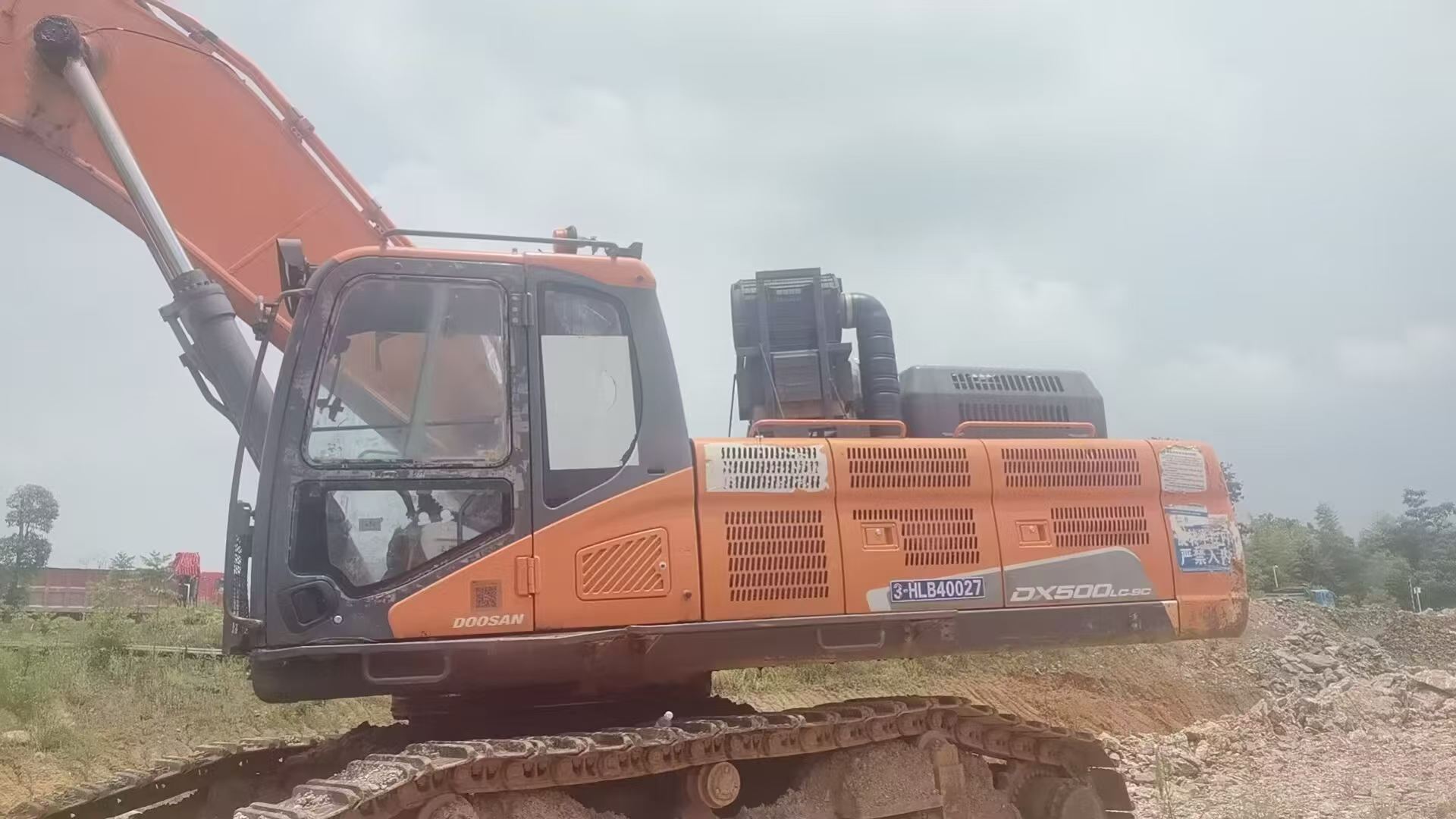 شراء Doosan DH500 مستعمل حفارة شراء Doosan DH500 مستعمل حفارة