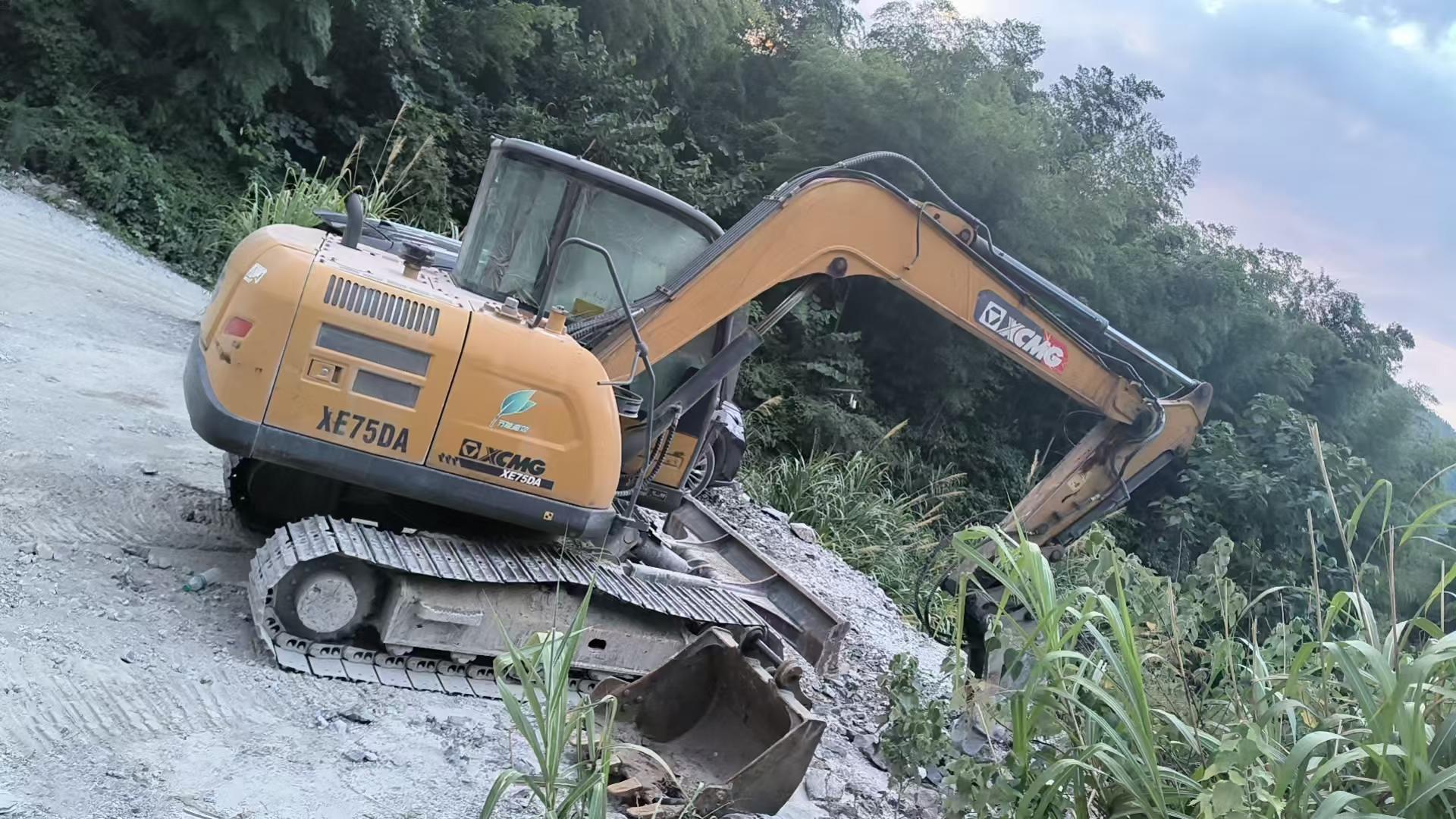 شراء XCMG XE75C مستعمل حفارة