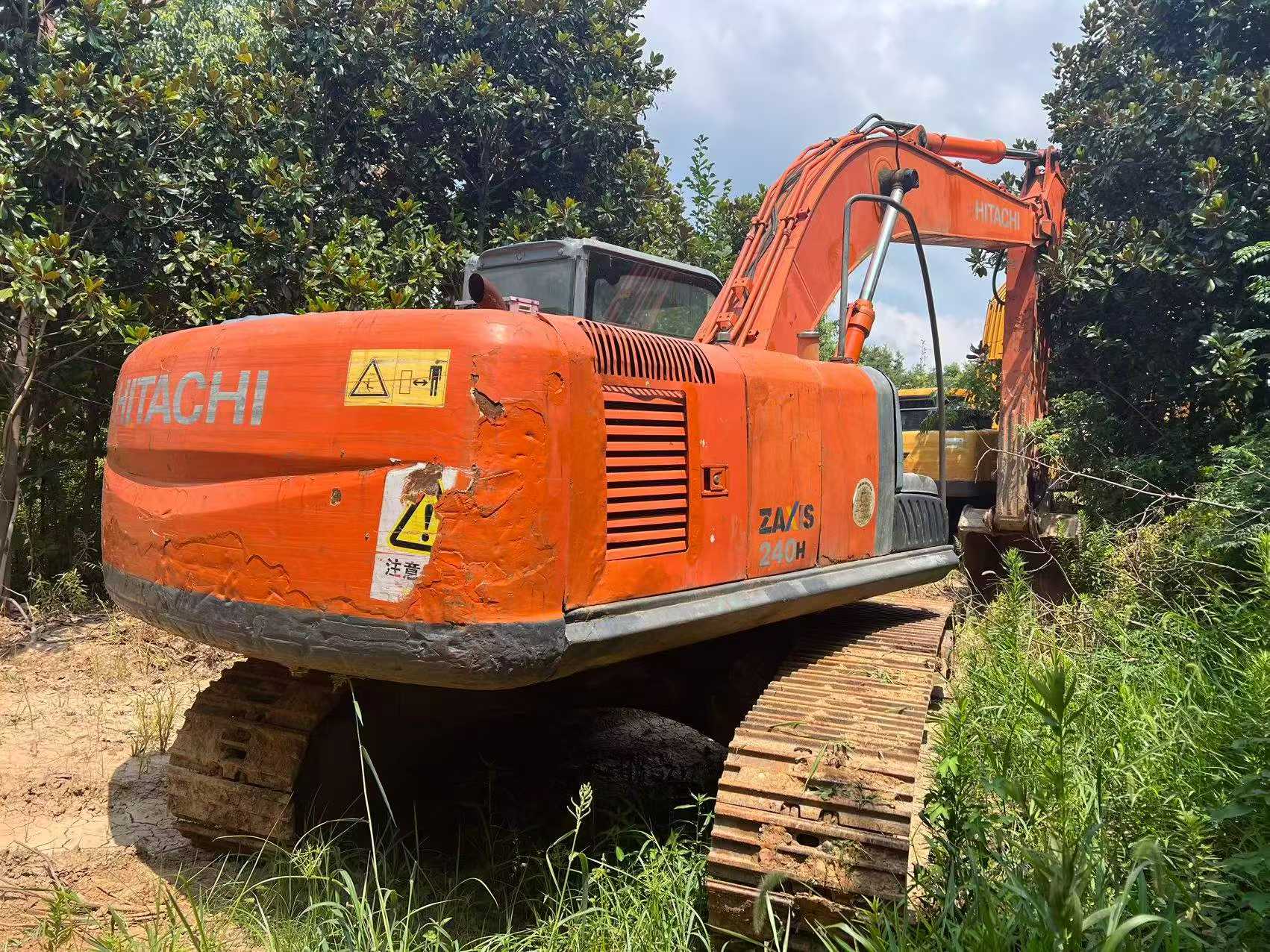 Buy Hitachi EX210-5 Used Excavator / 2 Buy Hitachi EX210-5 Used Excavator / 2