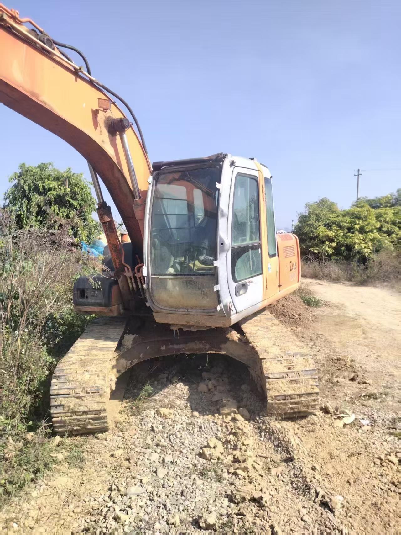 Compre Excavadora Hitachi EX120 Usada / 8