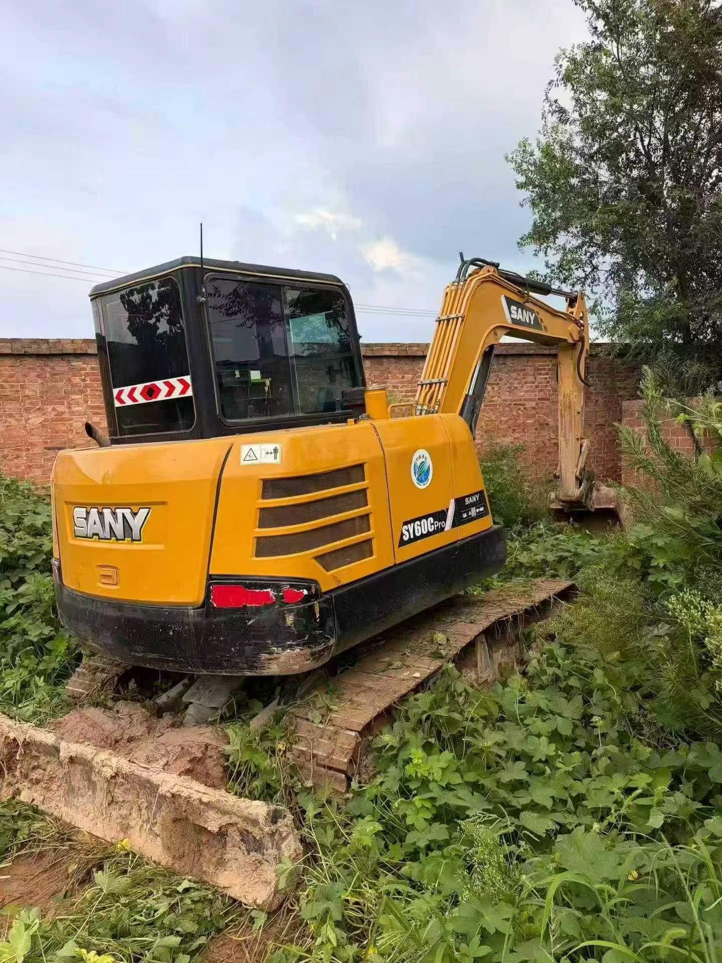 Buy Sany SY60 Used Excavator / 3
