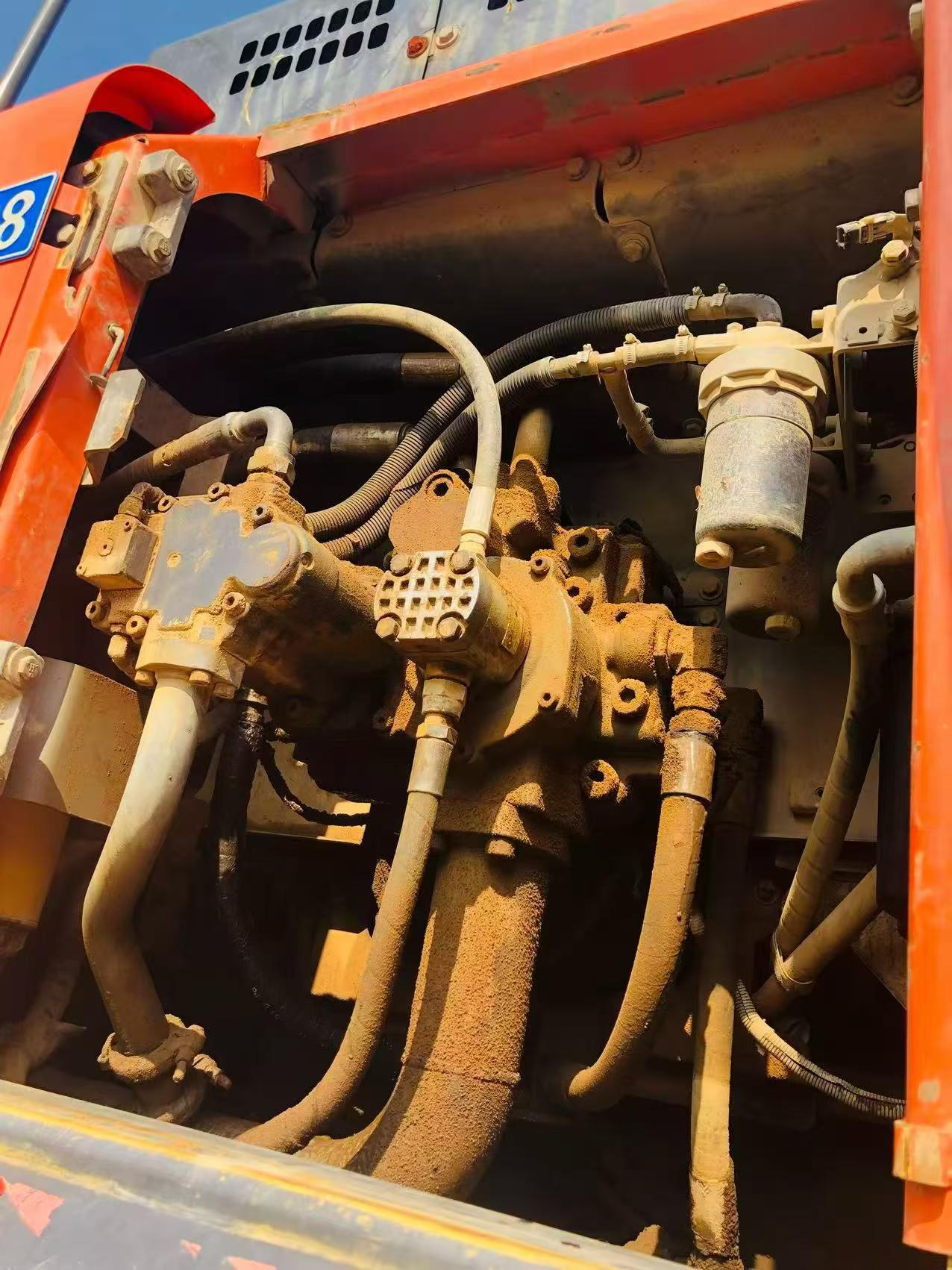 Купить Подержанный Экскаватор Hitachi ZX490LCH-5A / 3