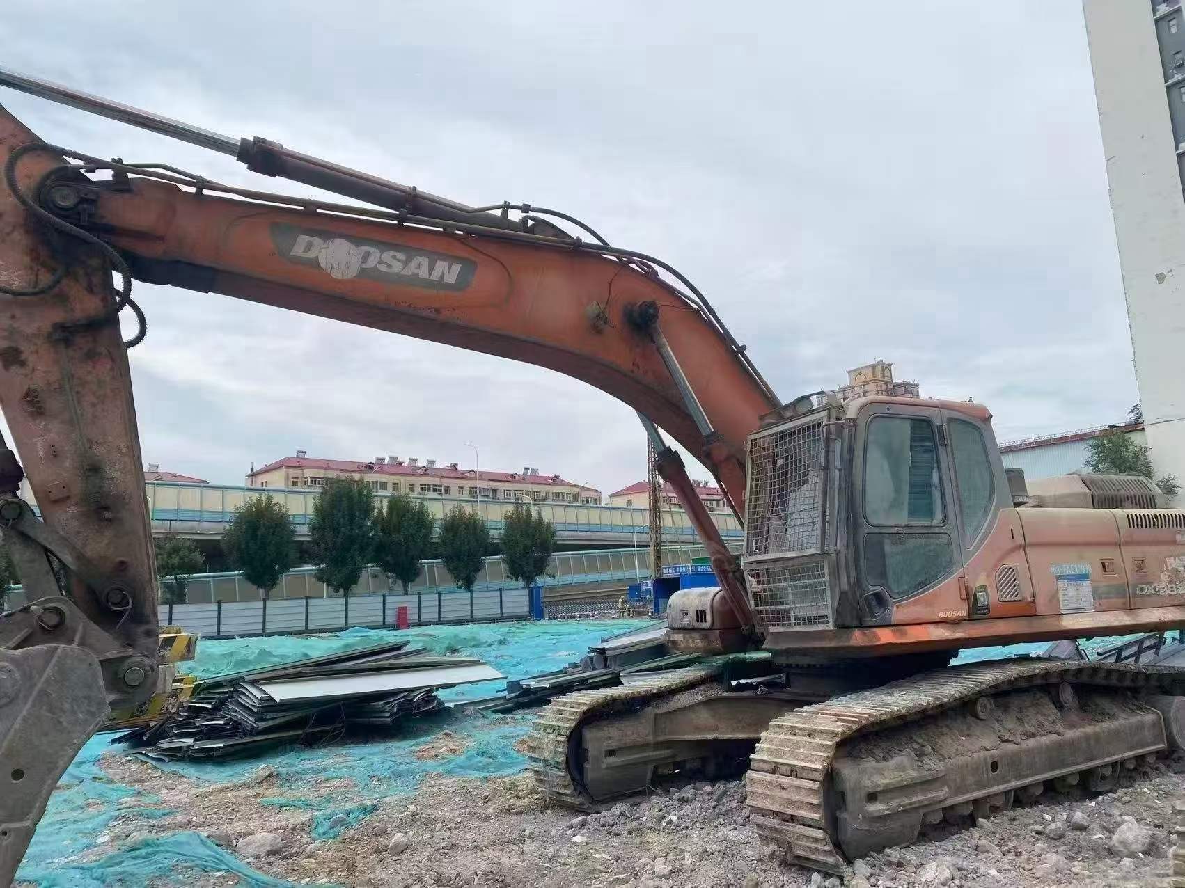 Buy Doosan DX380 Used Excavator / 5