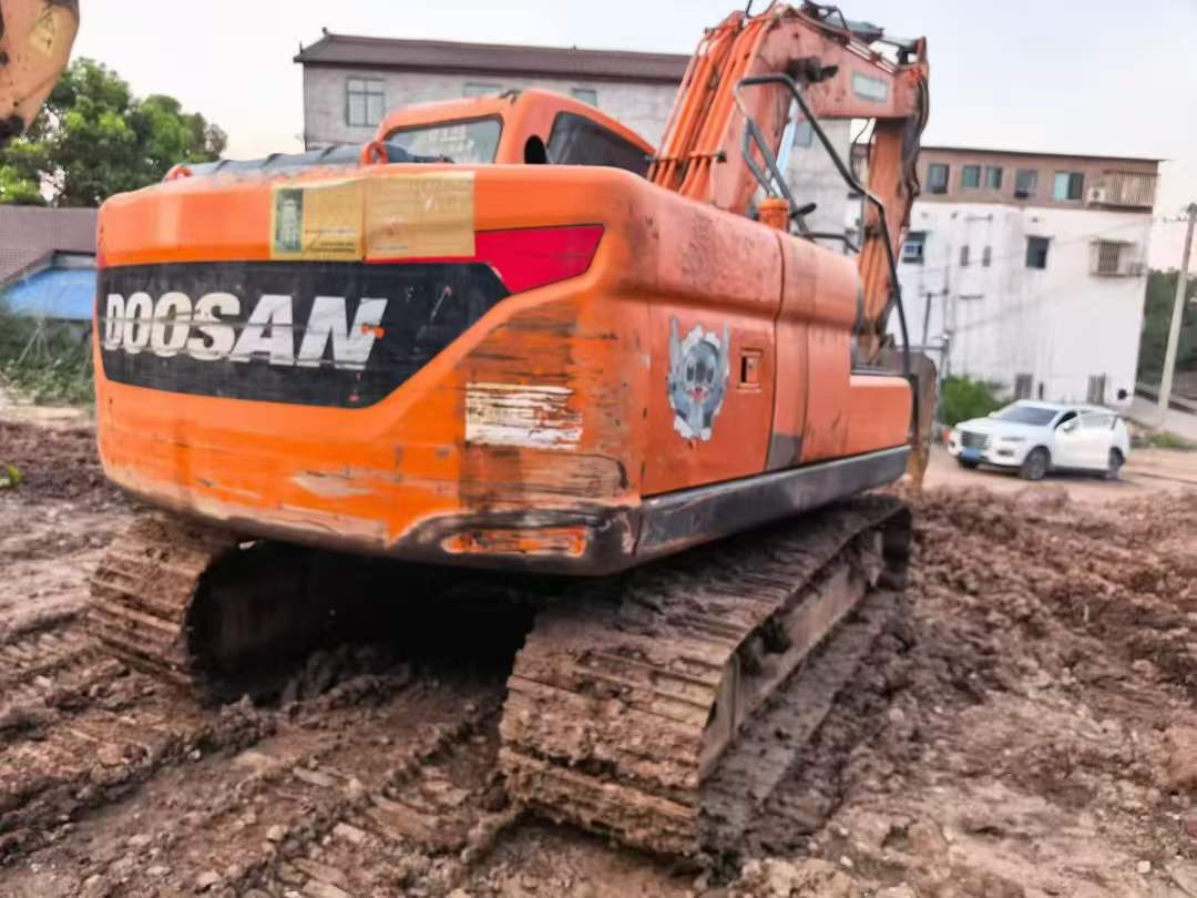 Comprar Doosan DX130-9C Usado Escavadeira