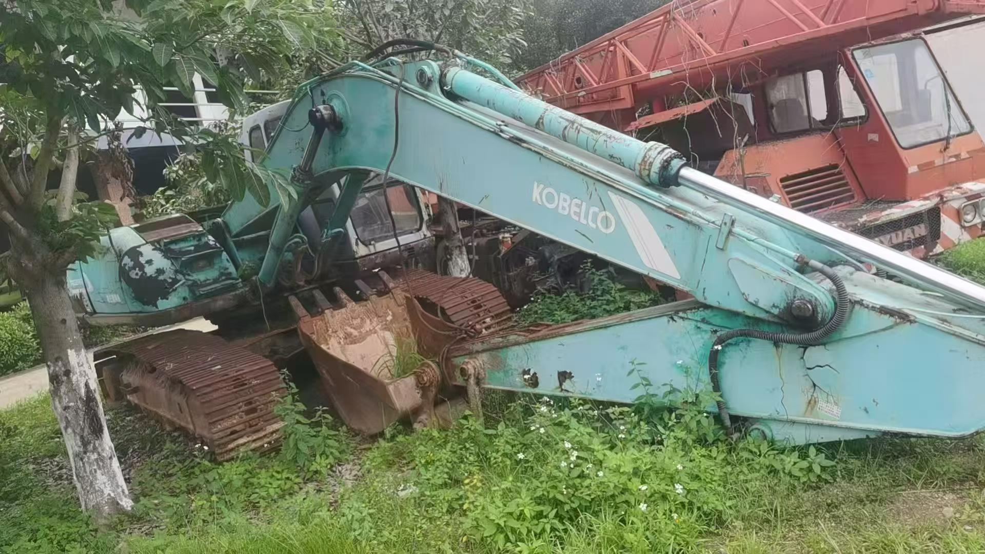 Buy Kobelco SK200-5.5 Used Excavator Buy Kobelco SK200-5.5 Used Excavator