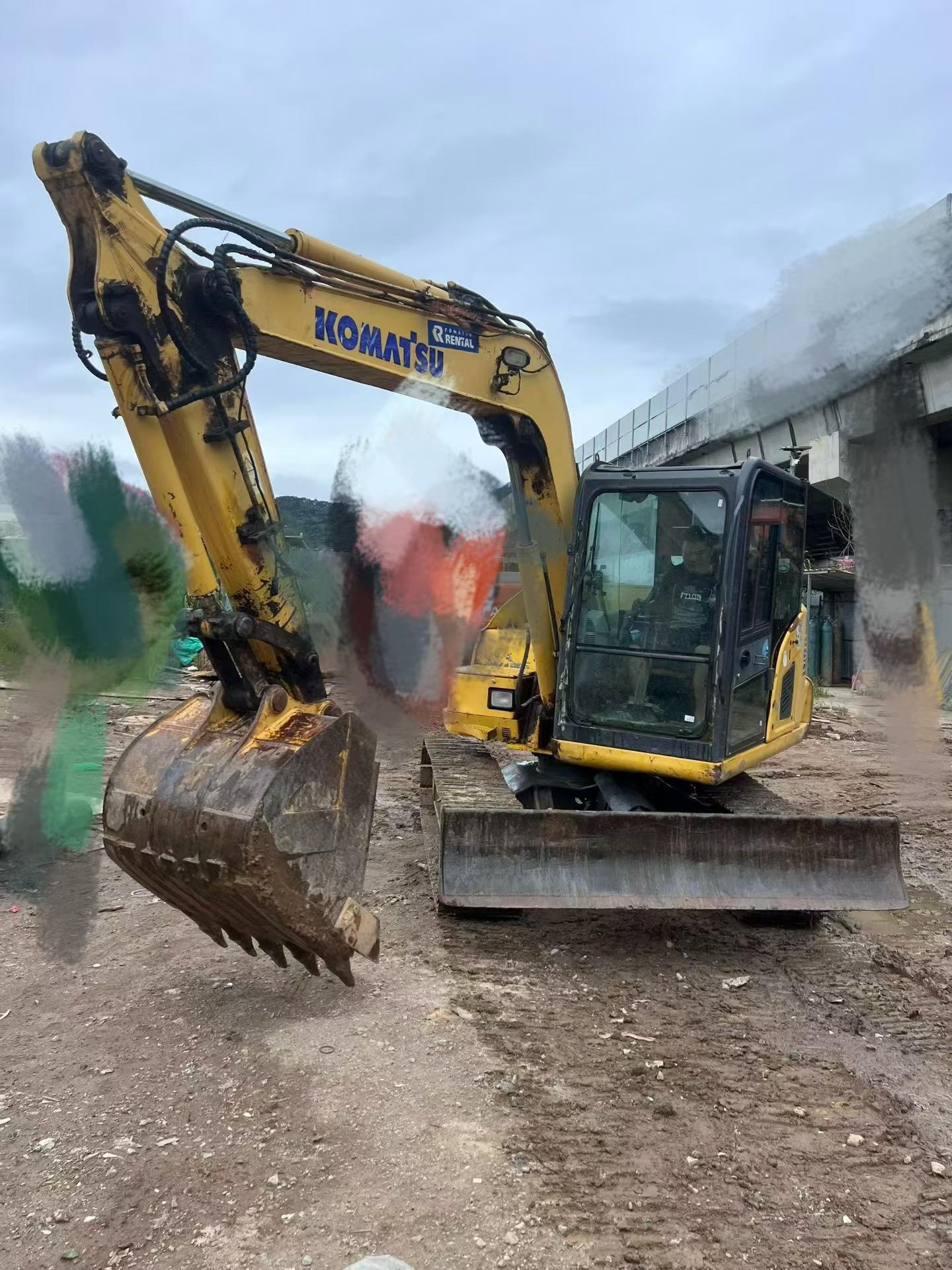 Acheter Pelle Komatsu PC70-8 d'occasion / 2 Acheter Pelle Komatsu PC70-8 d'occasion / 2