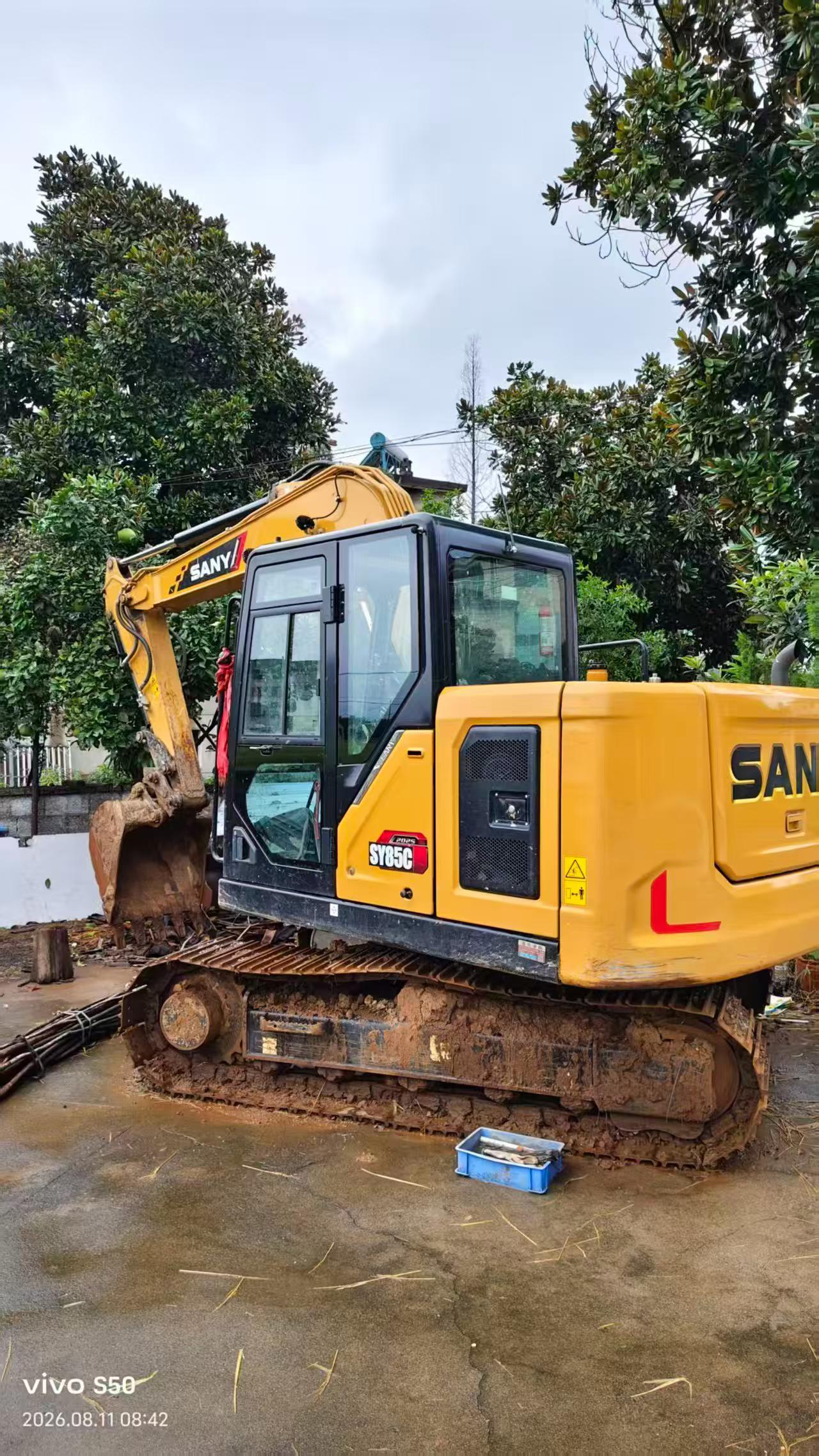 Buy Sany SY70C Used Excavator / 2