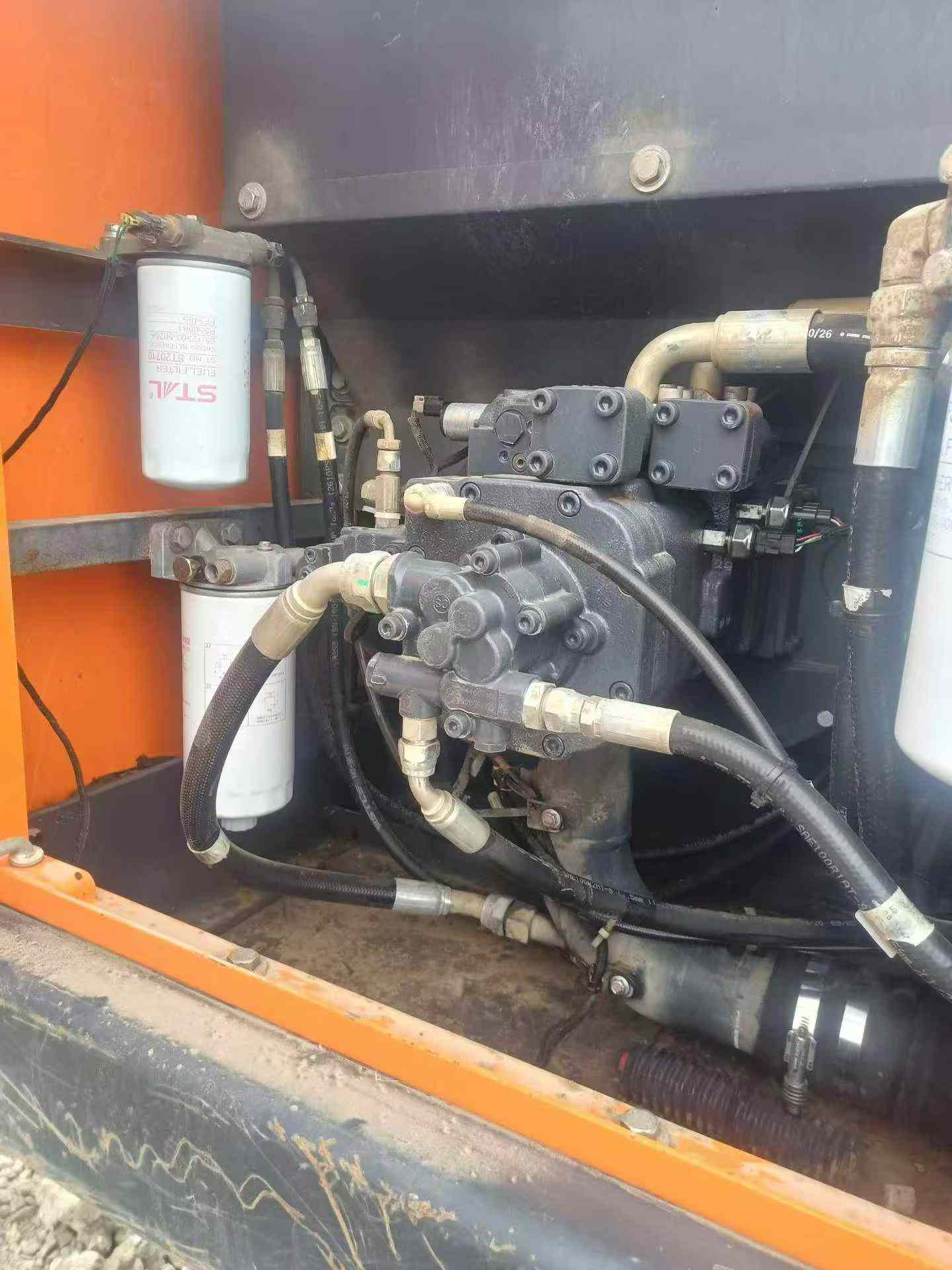 Buy Doosan DH215-7 Used Excavator / 2