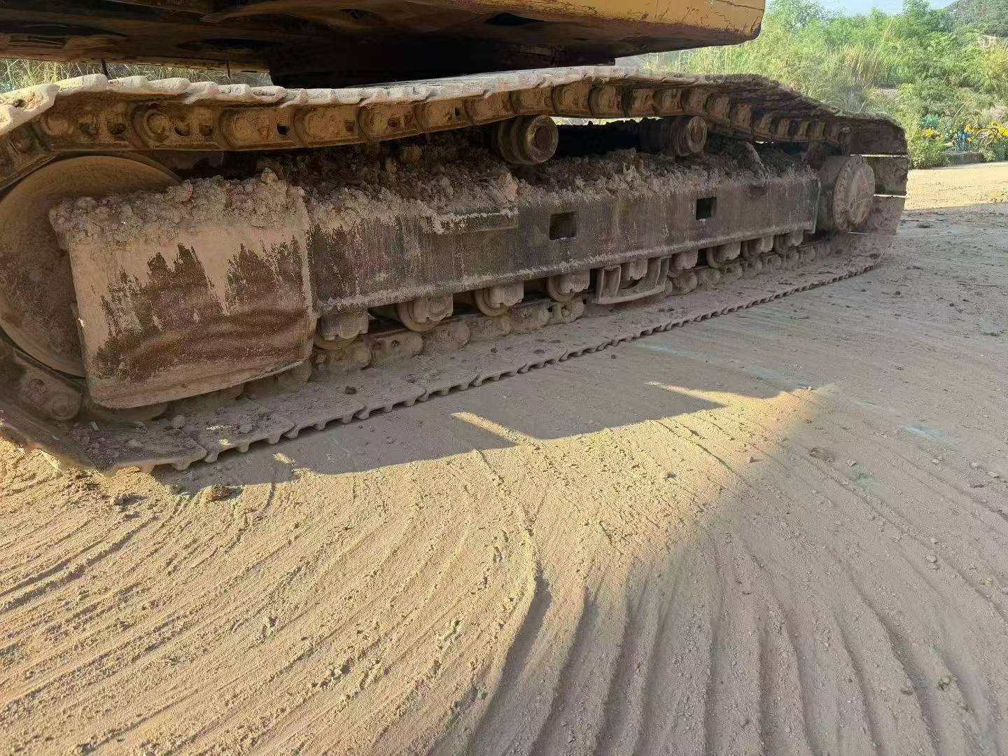 شراء حفارة Caterpillar 325CL مستعملة / 4