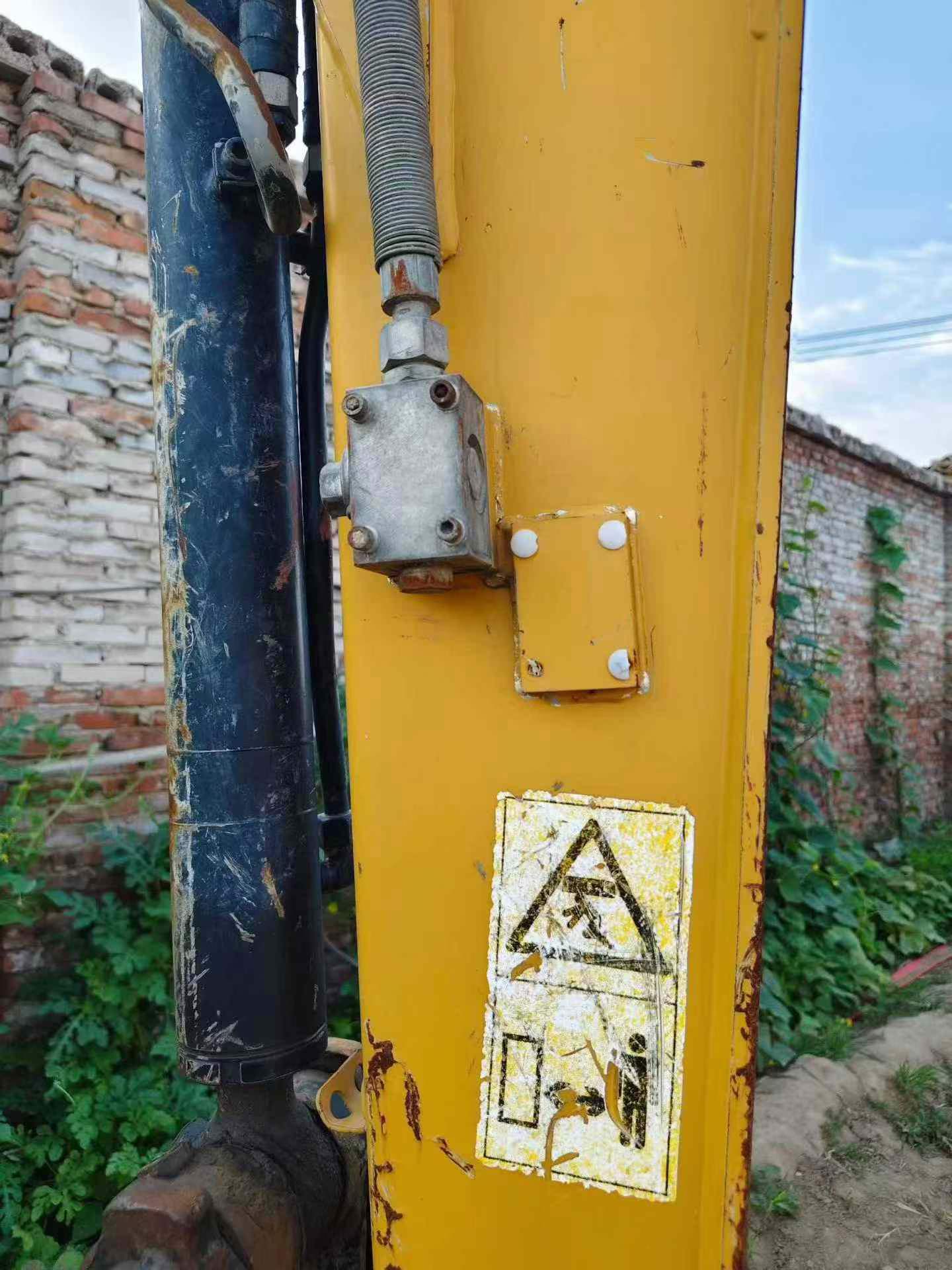 Compre Escavadeira Sany SY35U Usada / 7 Compre Escavadeira Sany SY35U Usada / 7