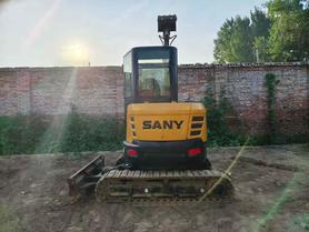 Compre Escavadeira Sany SY35U Usada / 2 Compre Escavadeira Sany SY35U Usada / 2