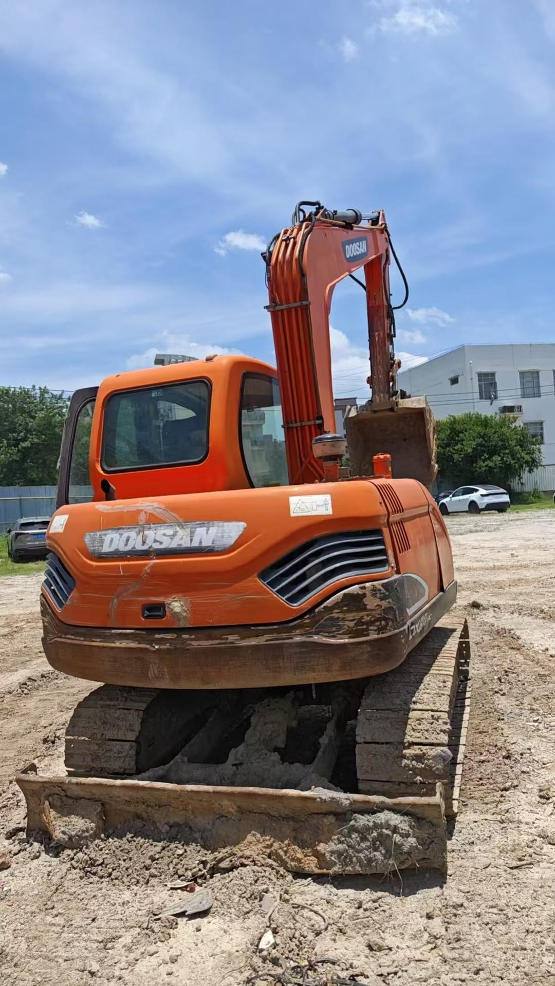 Comprar Doosan DX75 Usado Escavadeira