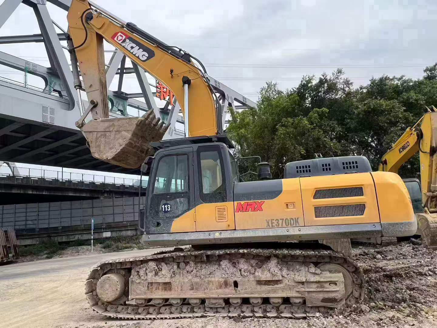 شراء XCMG XE370DK مستعمل حفارة