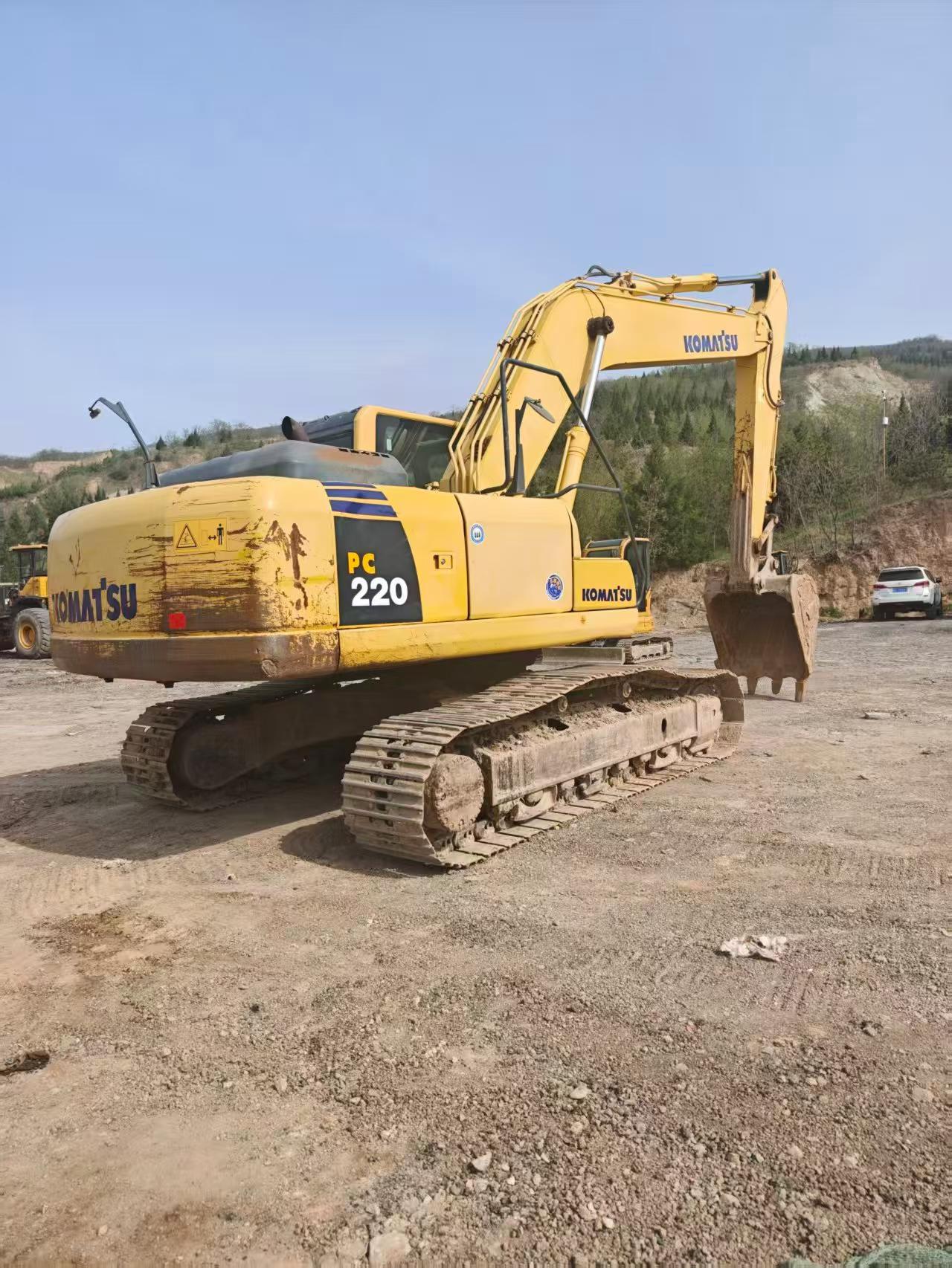 Acheter Komatsu PC220 D'occasion Pelle
