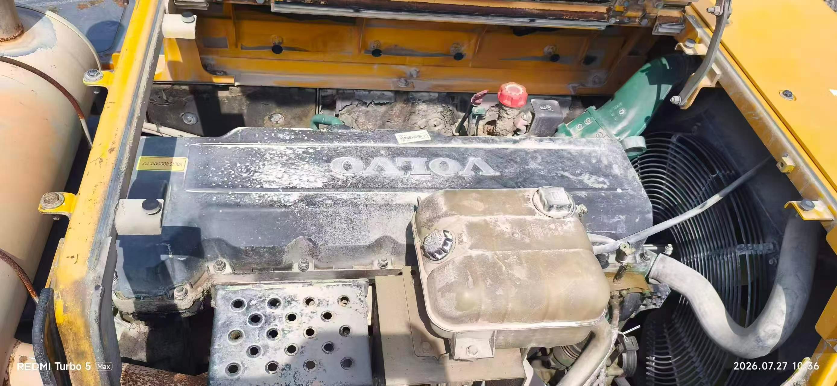 شراء حفارة Volvo EC380D مستعملة / 4