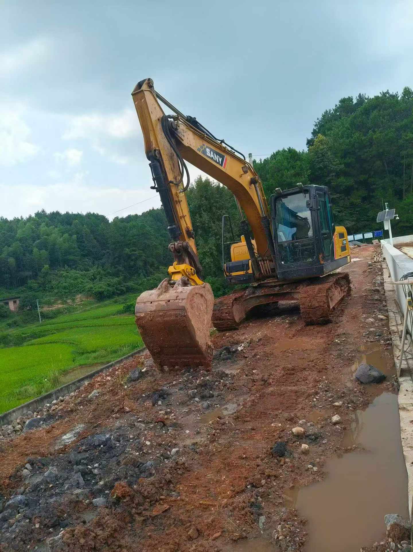 Buy Sany SY135-8S Used Excavator / 3
