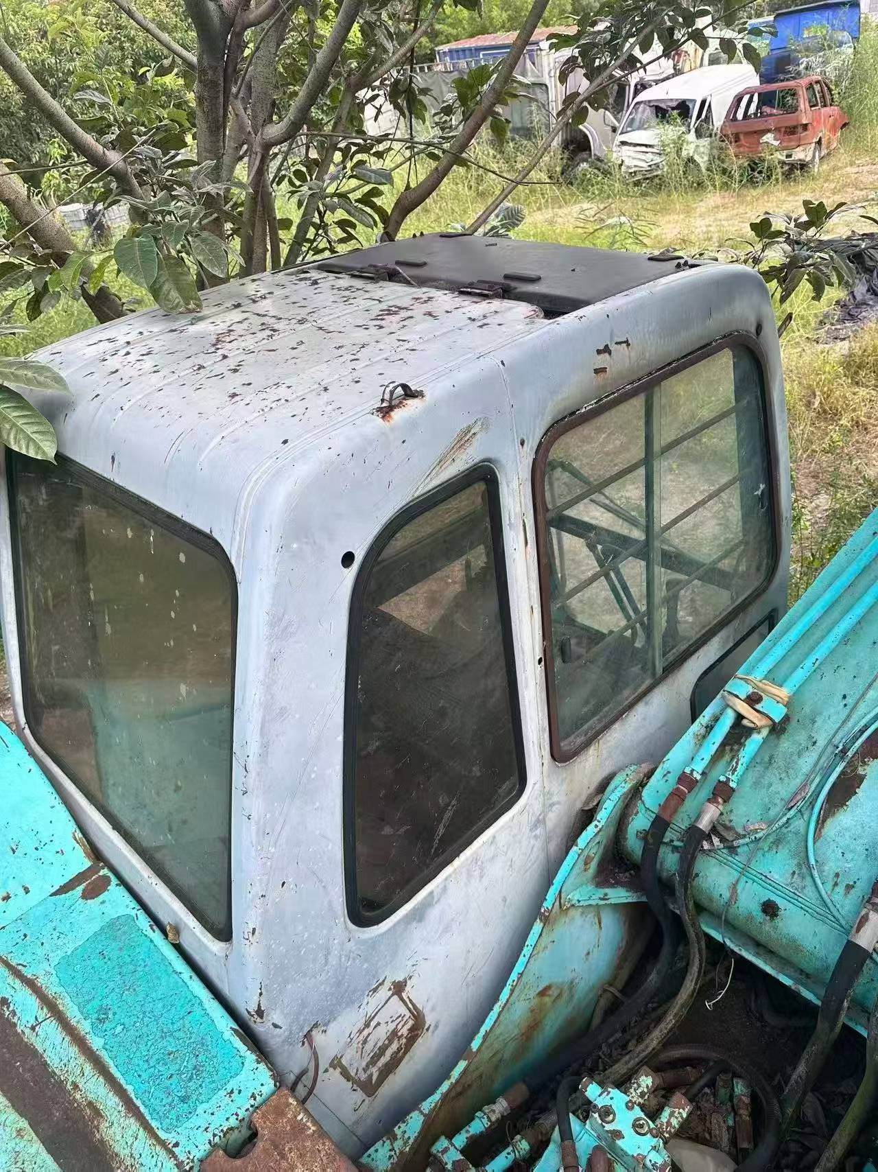 شراء حفارة Kobelco SK200-5.5 مستعملة / 4
