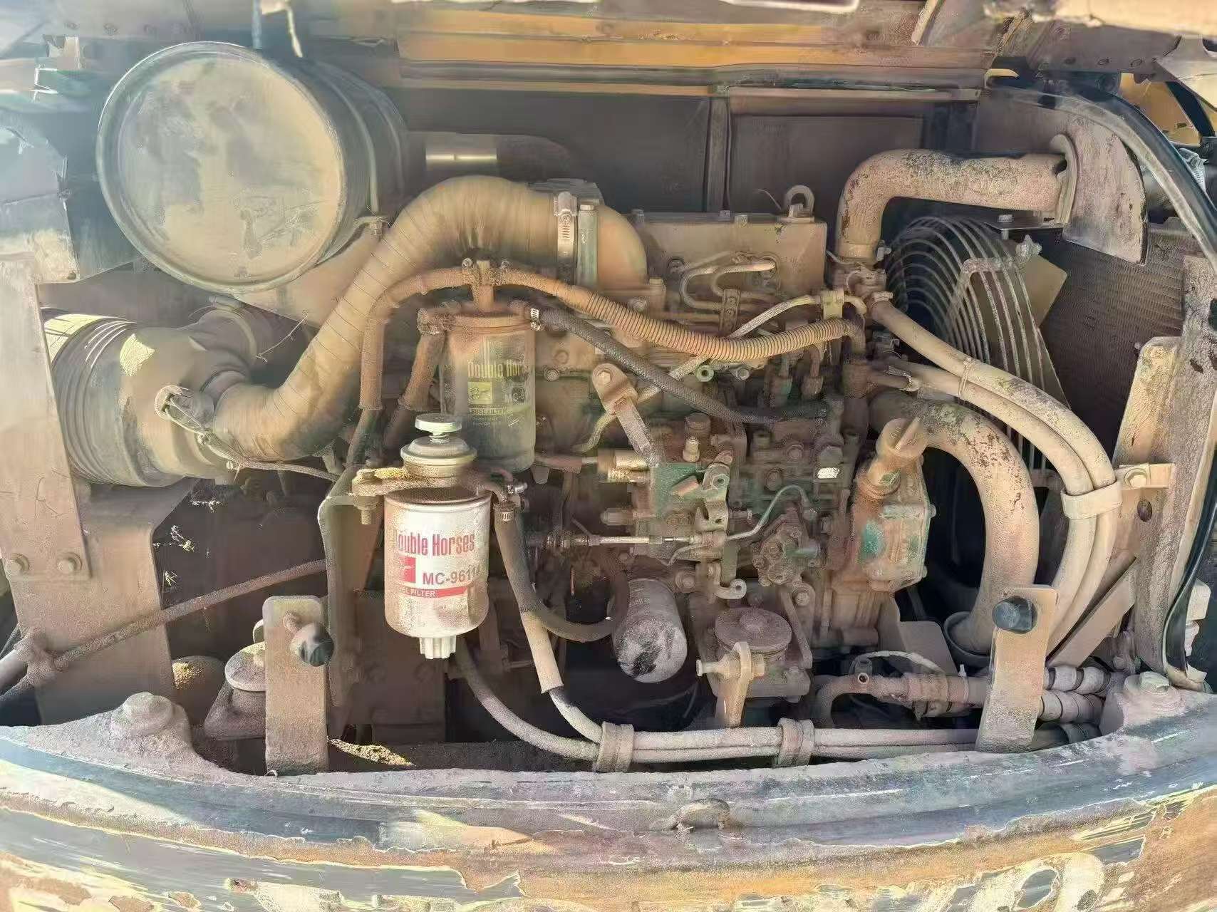 شراء حفارة Volvo EC55 مستعملة / 4