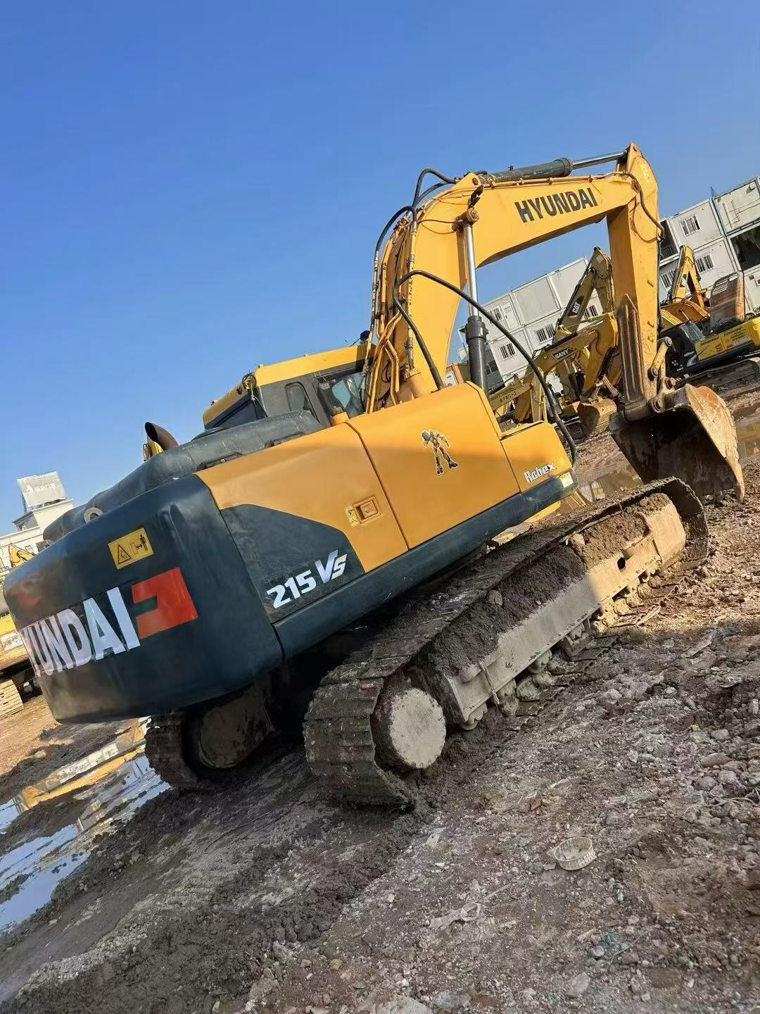 شراء حفارة Hyundai R215VS مستعملة / 3