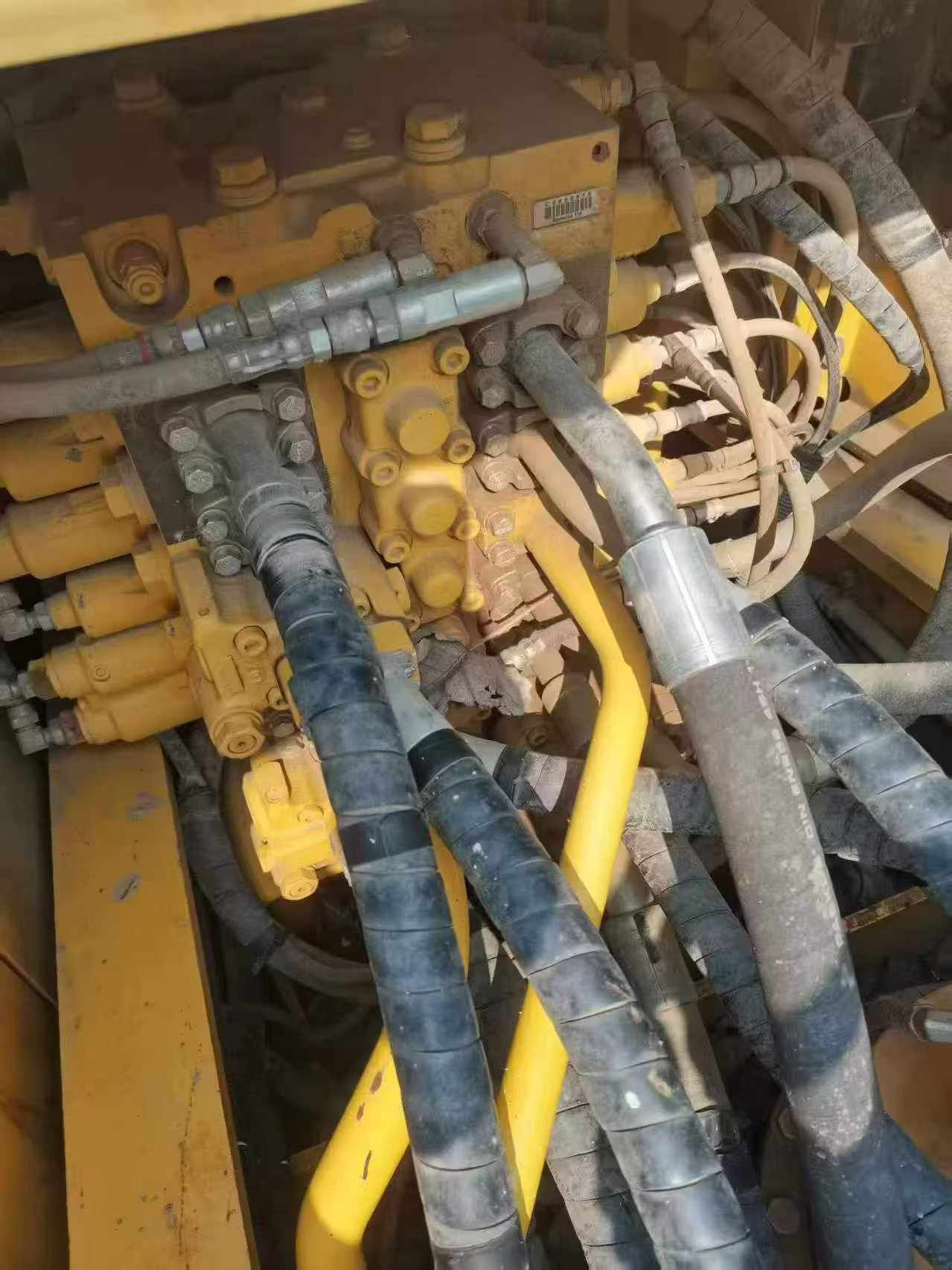 Compre Escavadeira Komatsu PC200 Usada / 7 Compre Escavadeira Komatsu PC200 Usada / 7