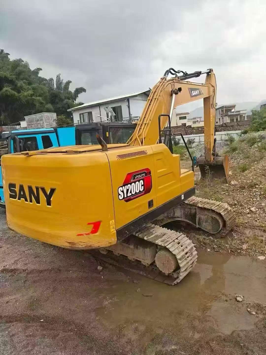 Buy Sany SY200C Used Excavator / 4
