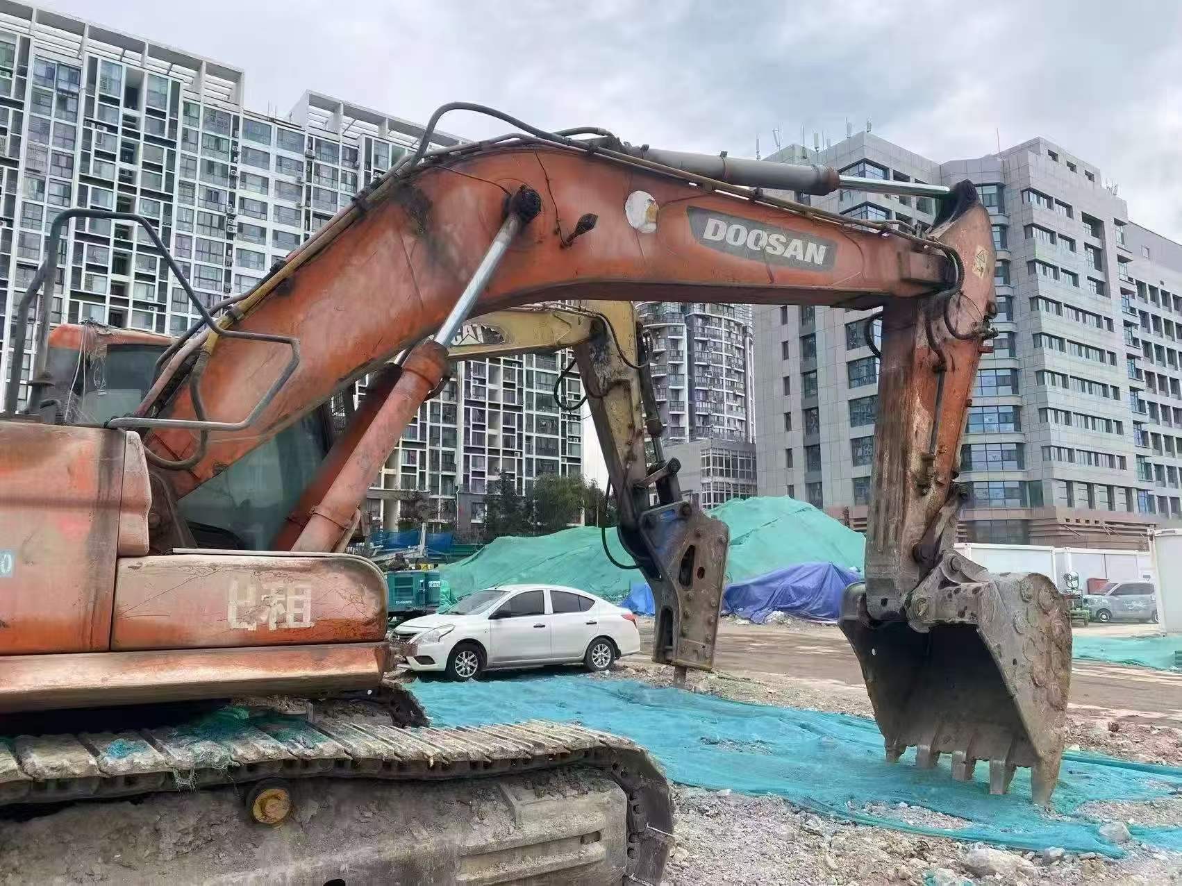 Buy Doosan DX380 Used Excavator / 2