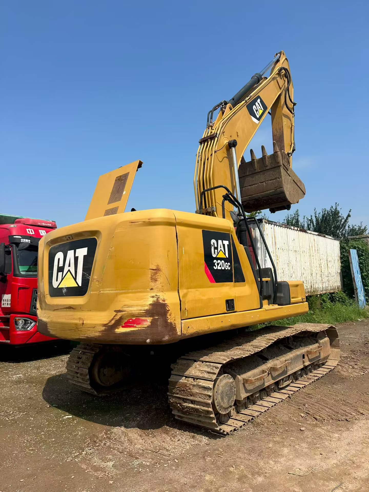 Compre Excavadora Caterpillar 320GC Usada / 3