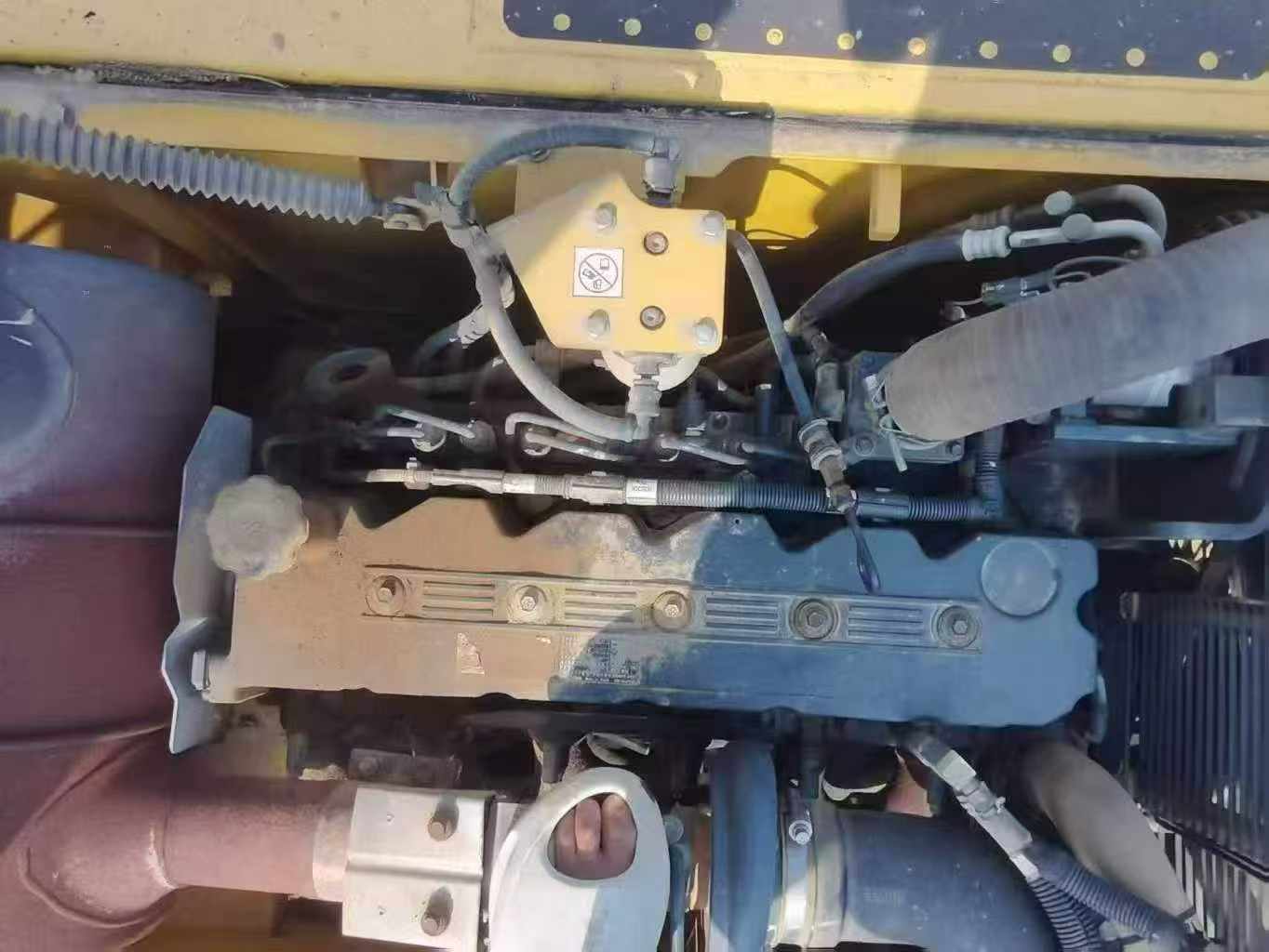 Compre Escavadeira Komatsu PC200 Usada / 6 Compre Escavadeira Komatsu PC200 Usada / 6