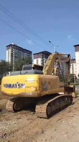 Compre Escavadeira Komatsu PC200 Usada / 4 Compre Escavadeira Komatsu PC200 Usada / 4