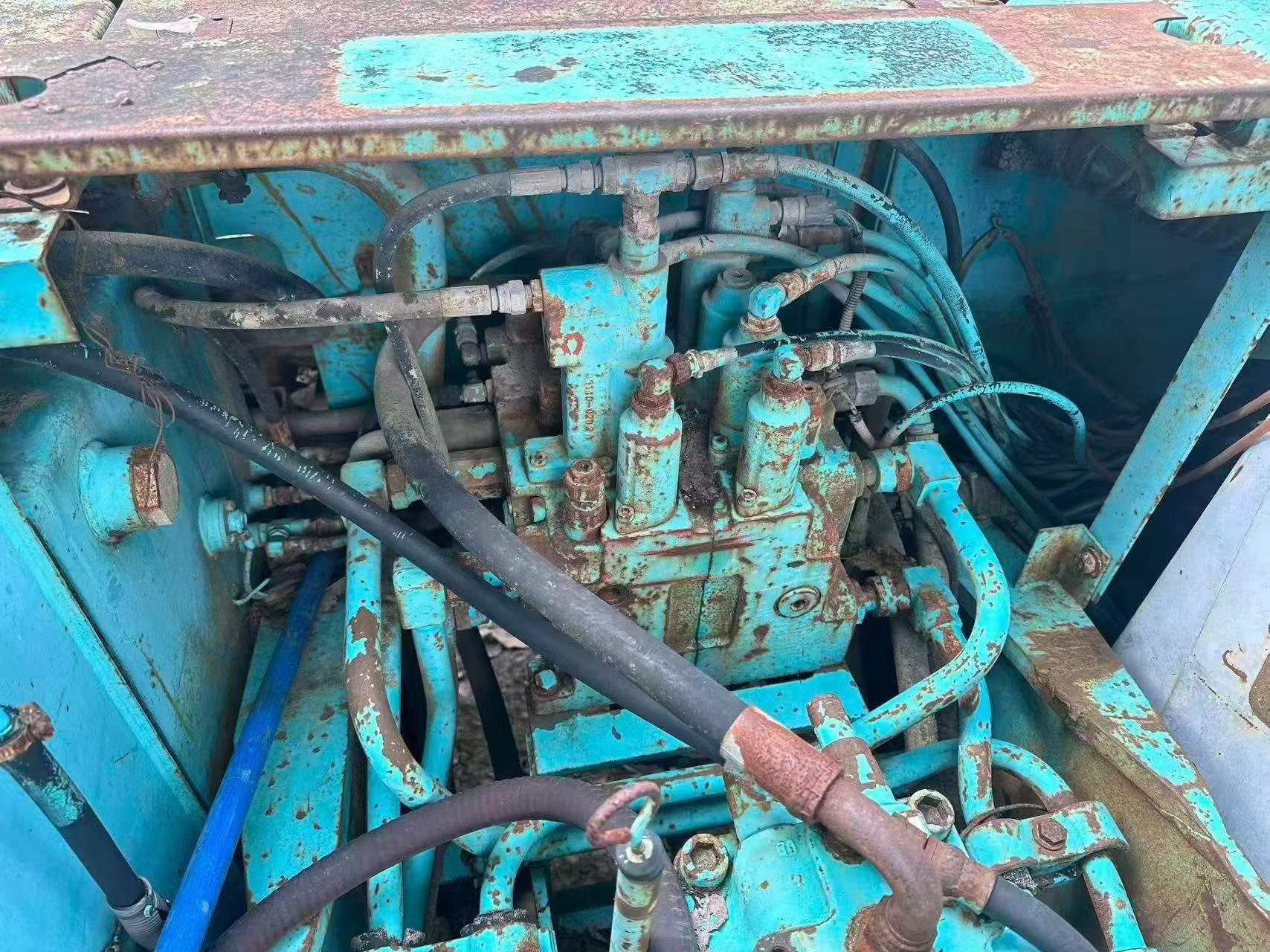 شراء حفارة Kobelco SK200-5.5 مستعملة / 7