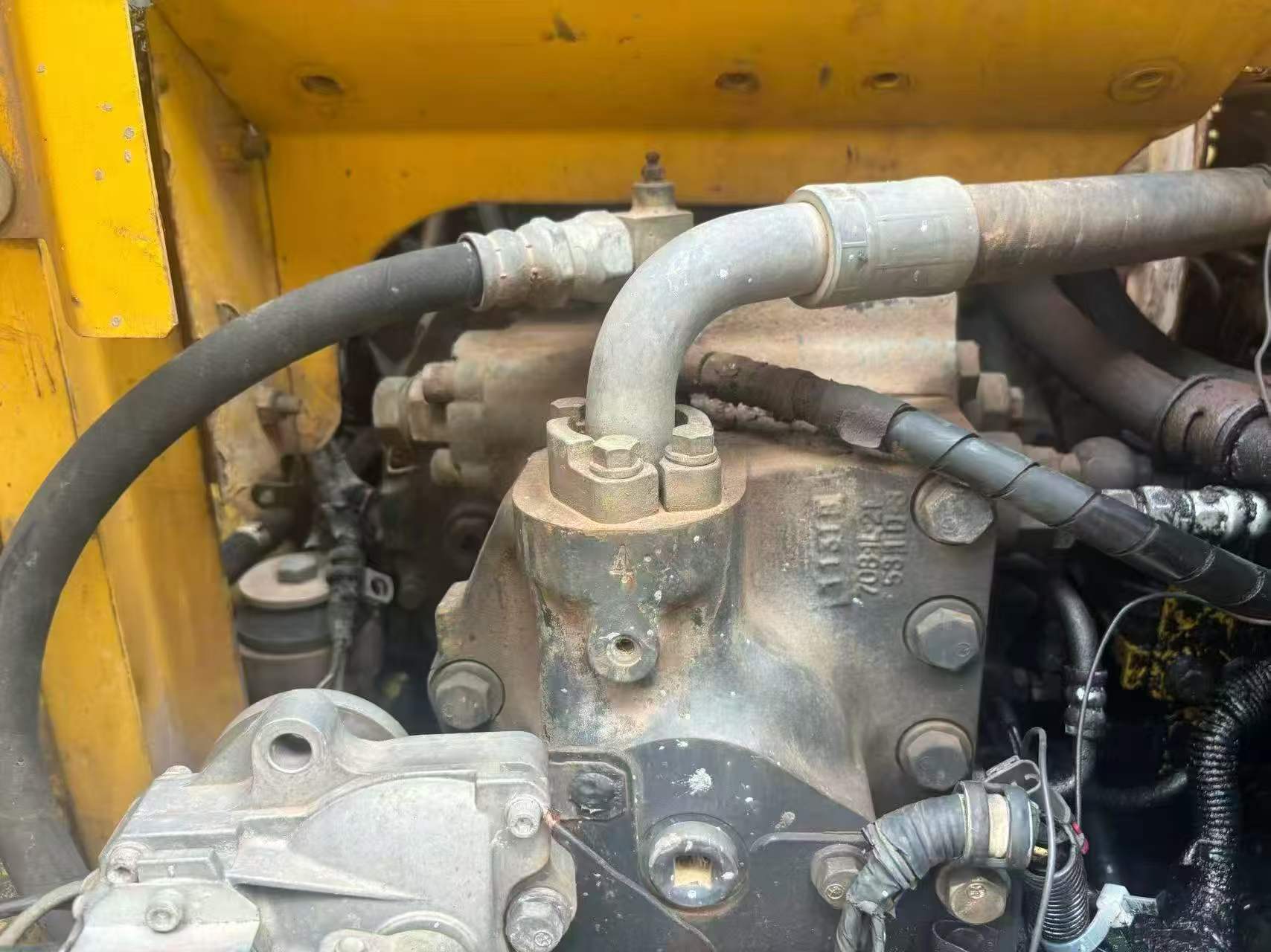 Buy Komatsu PC130-7 Used Excavator / 8 Buy Komatsu PC130-7 Used Excavator / 8