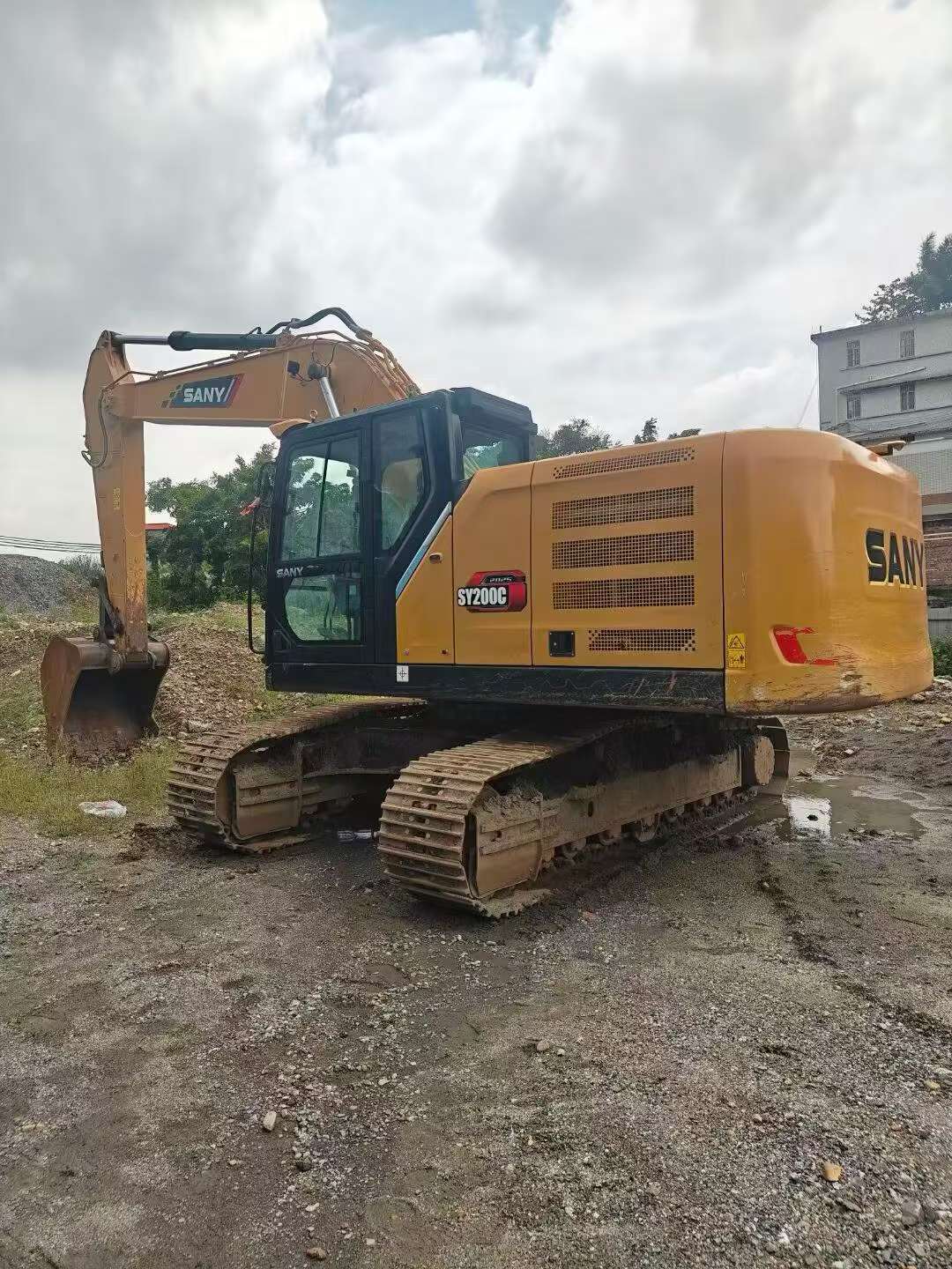 Buy Sany SY200C Used Excavator / 2
