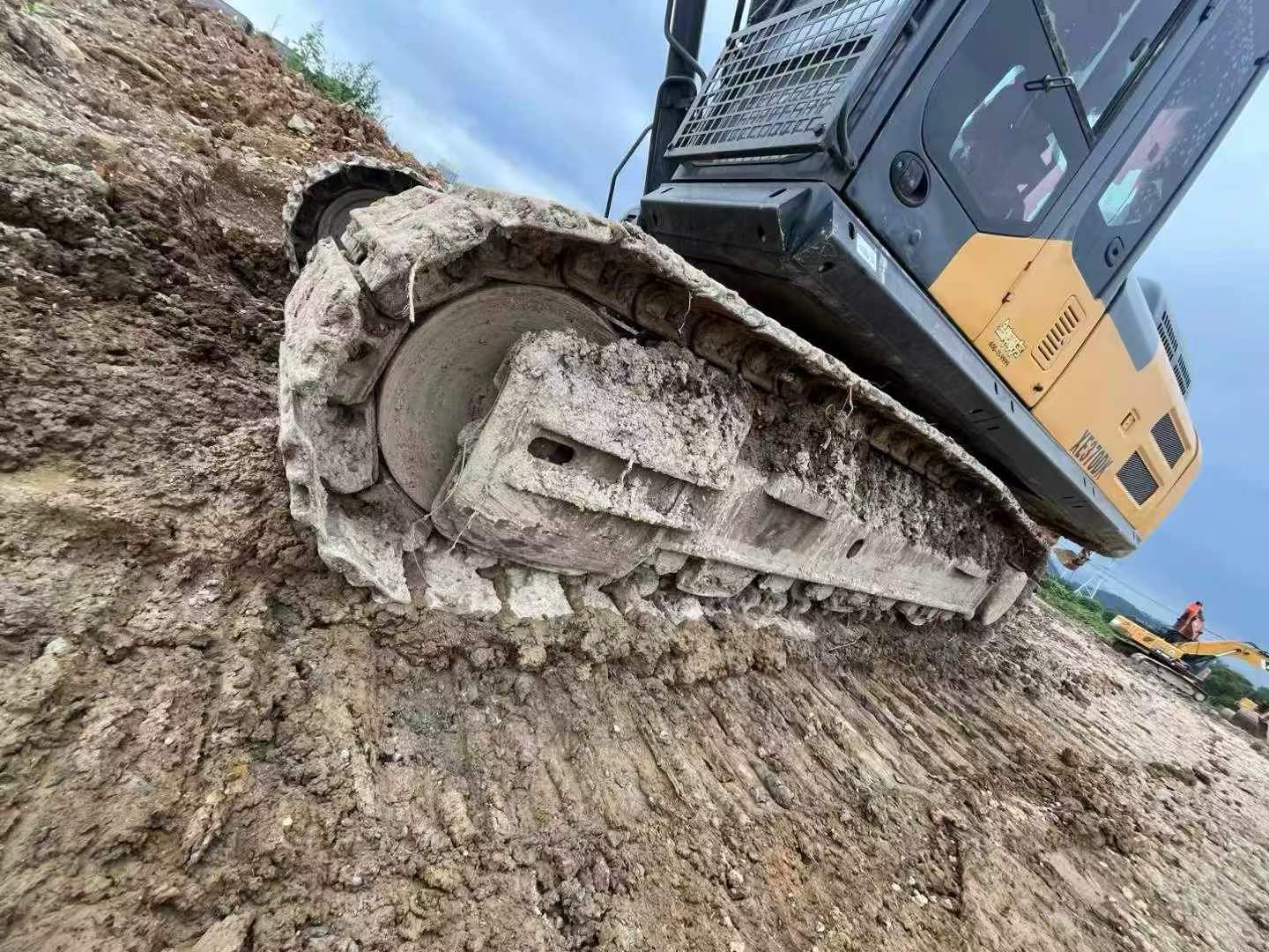 Buy XCMG XE370 Used Excavator / 9