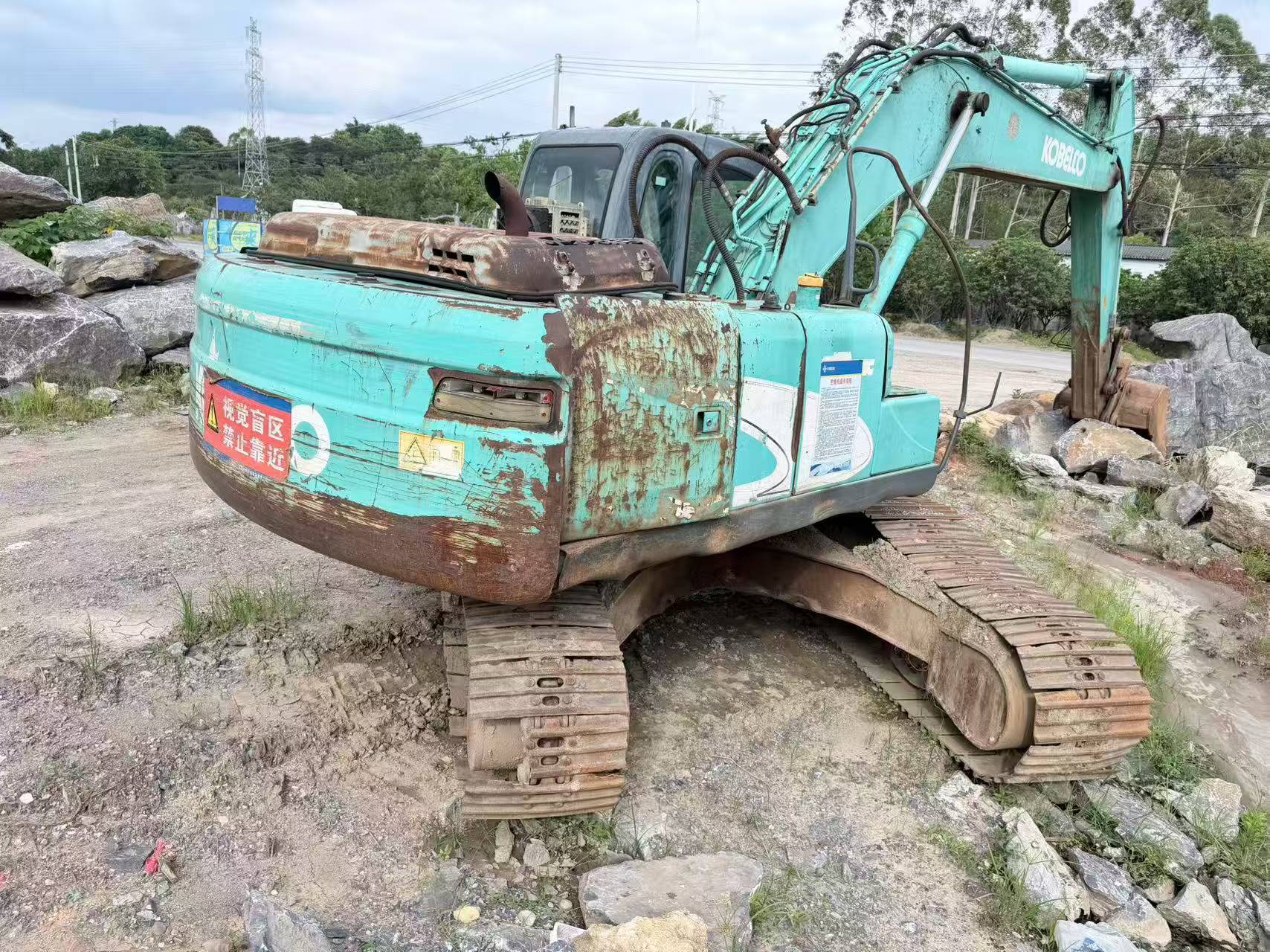 شراء حفارة Kobelco SK210-6 مستعملة / 6