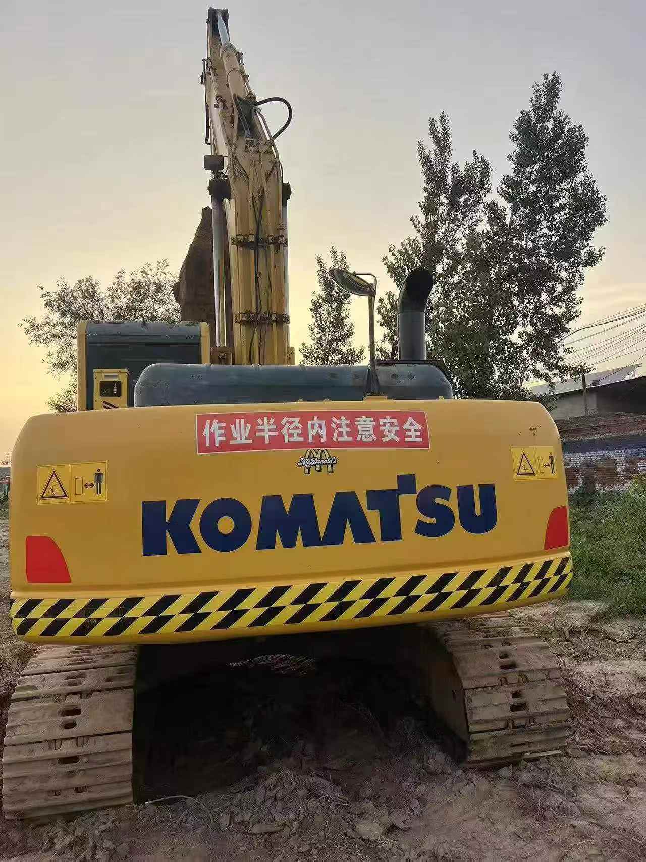 Buy Komatsu PC220-8 Used Excavator / 2 Buy Komatsu PC220-8 Used Excavator / 2
