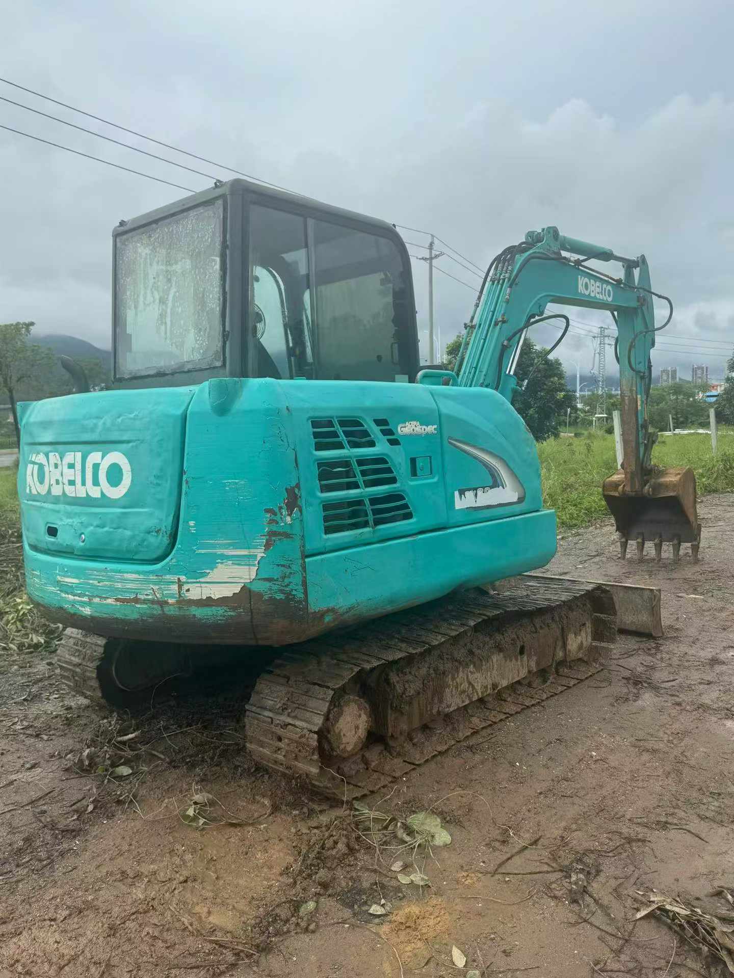 Compre Escavadeira Kobelco SK60 Usada / 3