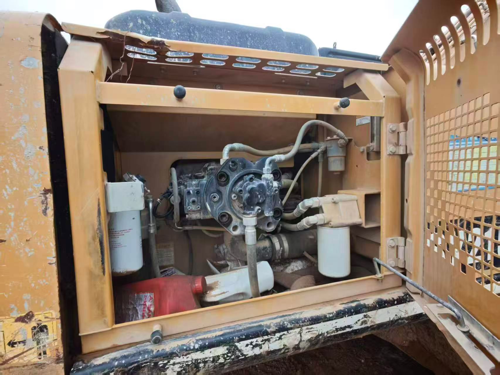 Buy Sany SY215C Used Excavator / 3 Buy Sany SY215C Used Excavator / 3