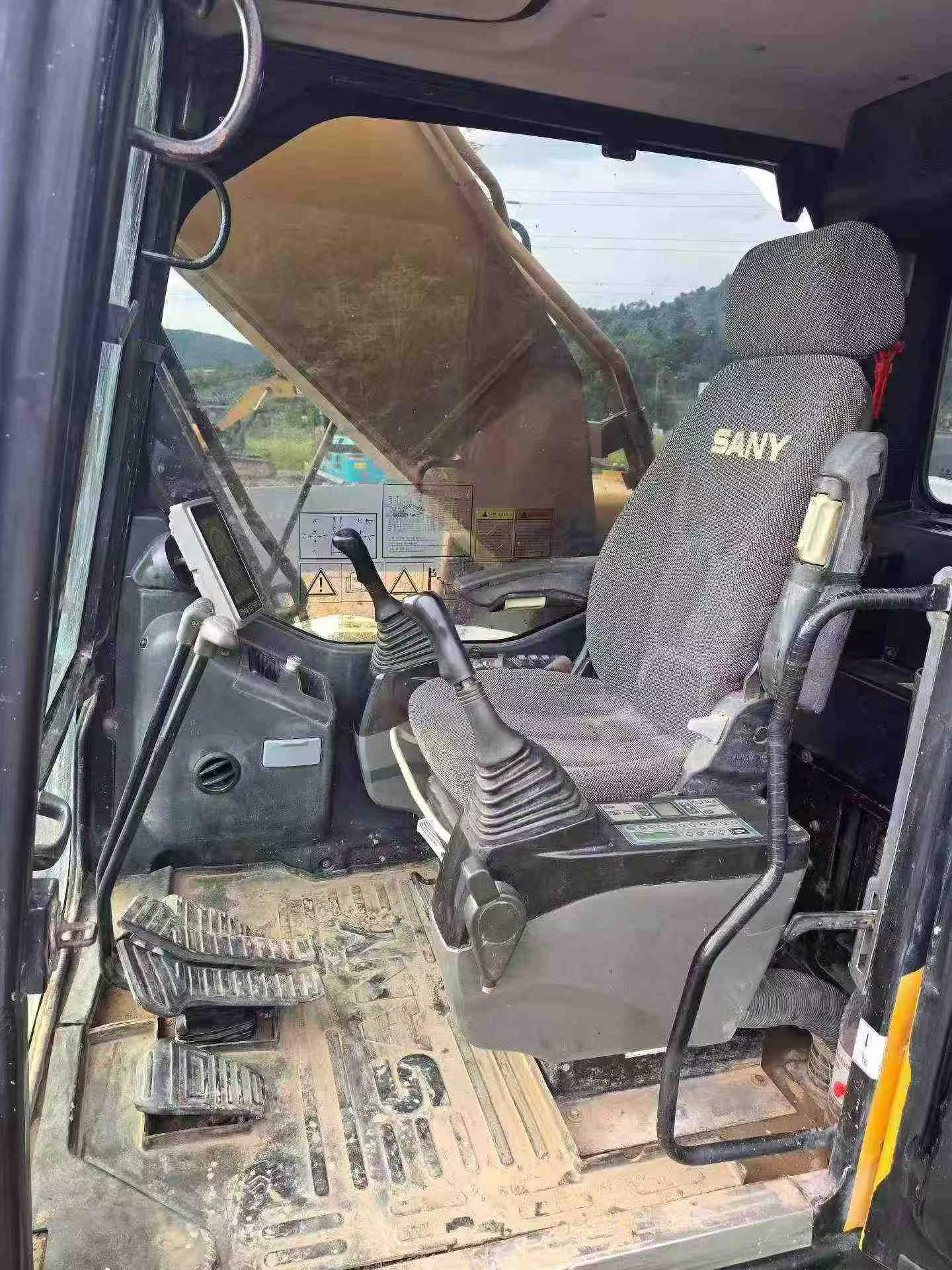 Buy Sany SY205C Used Excavator / 7 Buy Sany SY205C Used Excavator / 7